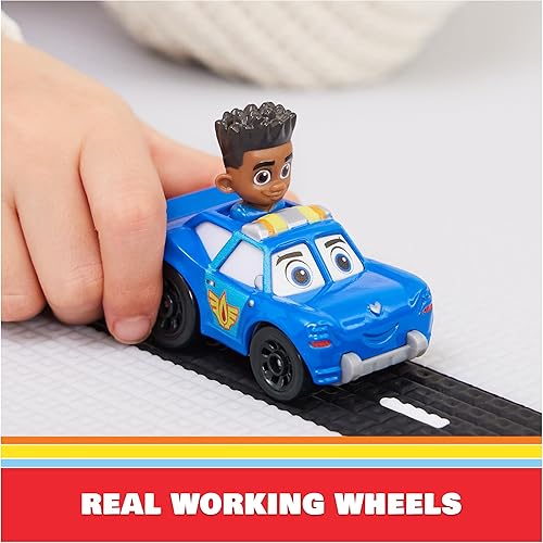 Miniatura 4 de Disney Junior Firebuds, On The Move Rescue Team, 3 unidades de auto de juguete de metal fundido a troquel para niños: camión de bomberos, ambulancia