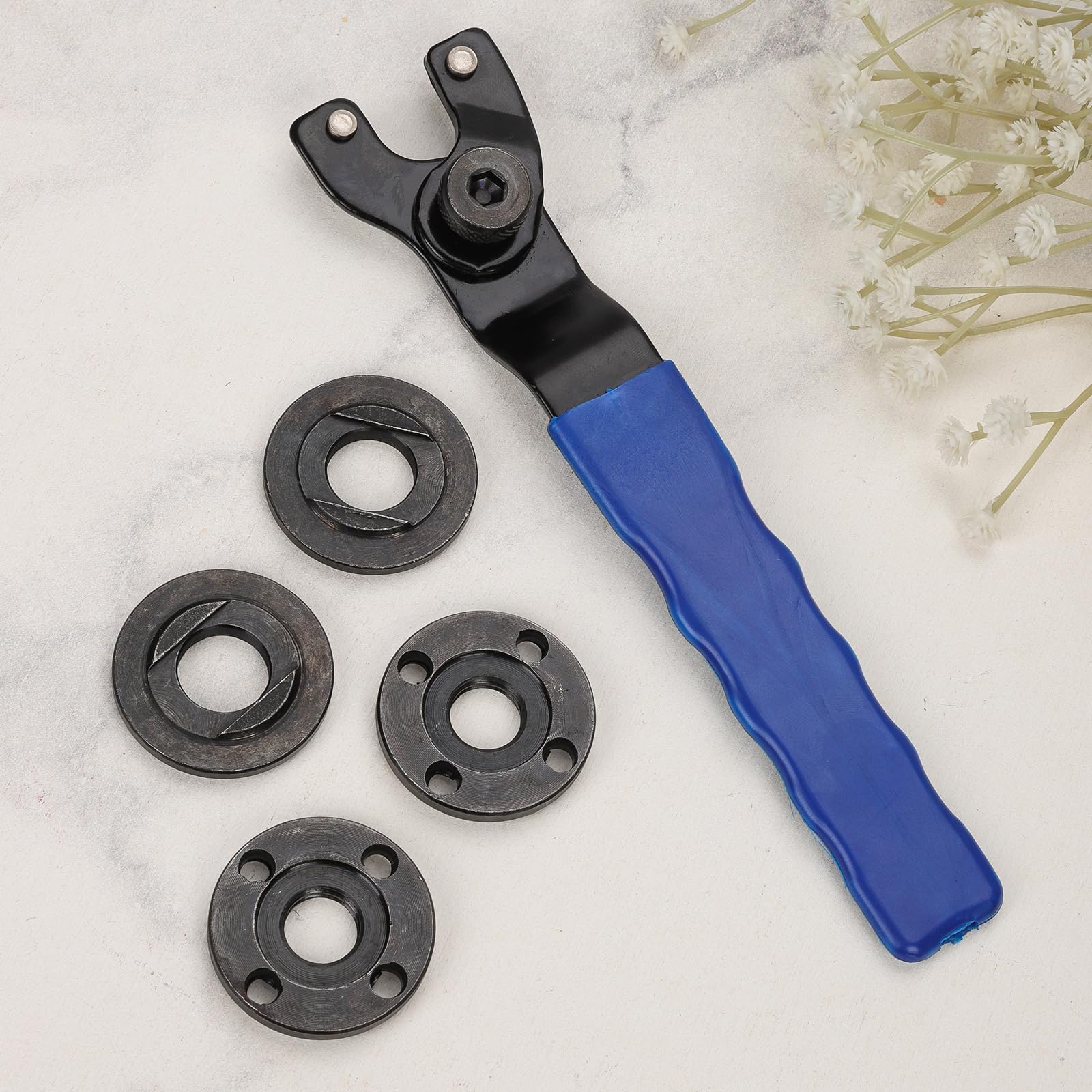 Clé pour Meuleuse d'Angle, Réglable, Clé à Molette avec 4 Pièces Écrous à Bride de Meuleuse 1,59cm-11 Compatible avec Dewalt Milwaukee Makita Bosch Ryobi Black Decker Pièces de Meuleuse