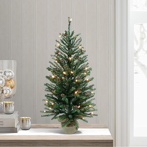 Miniatura 8 de Puleo International Árbol de Navidad artificial de abeto preiluminado de 6 pies con 300 luces y conos de pino, color verde