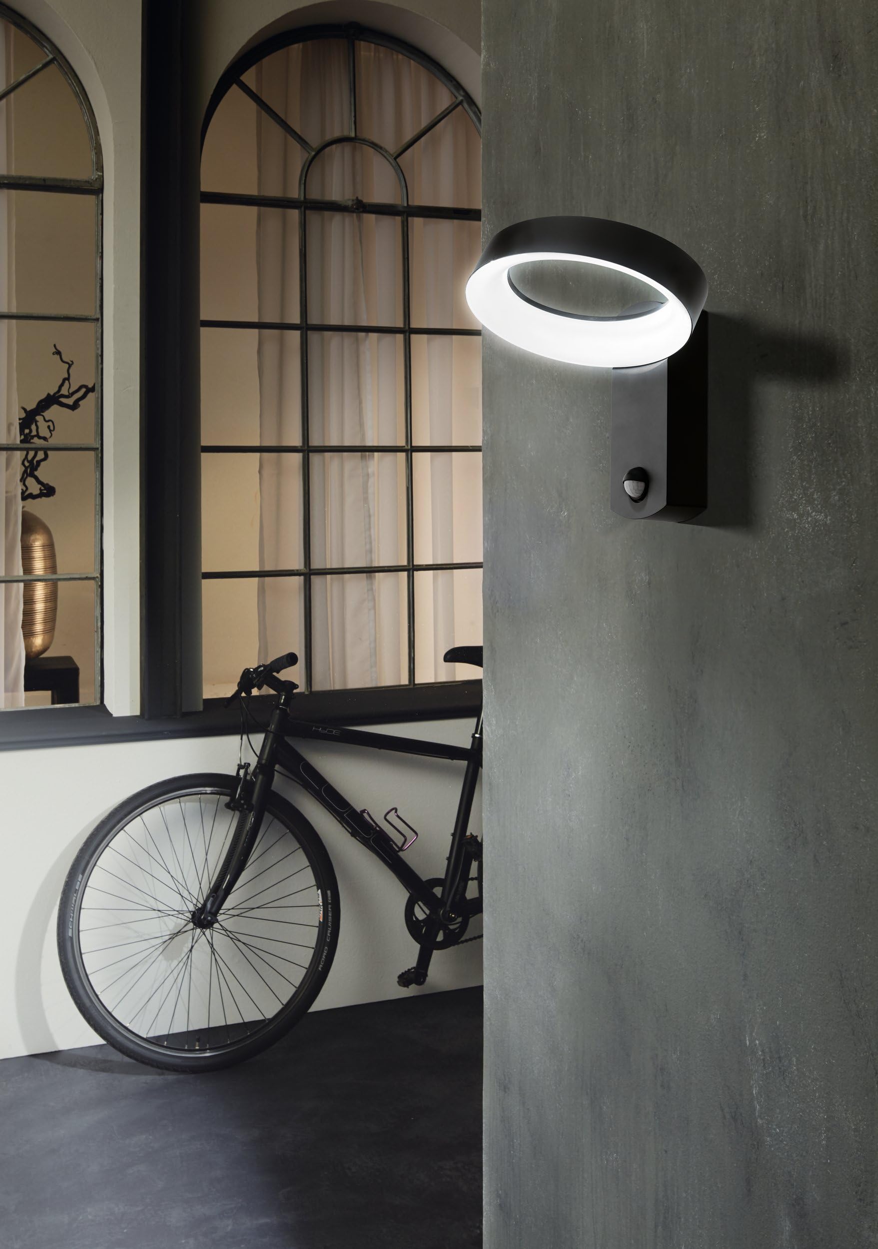 EGLO LED Außen-Wandlampe Pernate 1 flammige Außenleuchte | inkl. Bewegungsmelder, Sensor-Wandleuchte aus Aluguss und Kunststoff, Farbe: Anthrazit, weiß, IP44