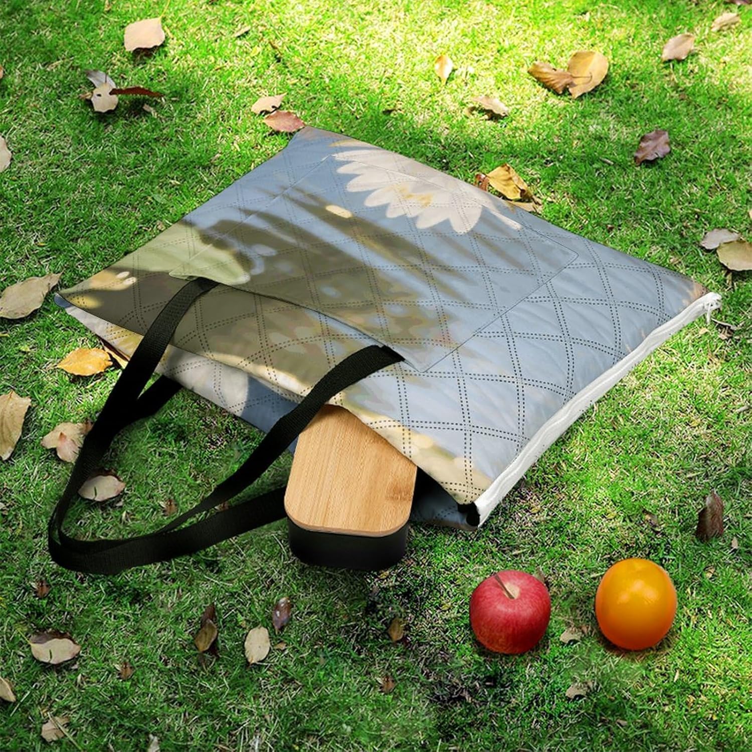Otter Picnic Blanket 150x150cm, Foldable 2-in-1 Picnic Mat and Tote Bag Portable Waterproof Beach Mat Sandproof Outdoor Blanket for Park, Hiking, Beach, Camping, Travel