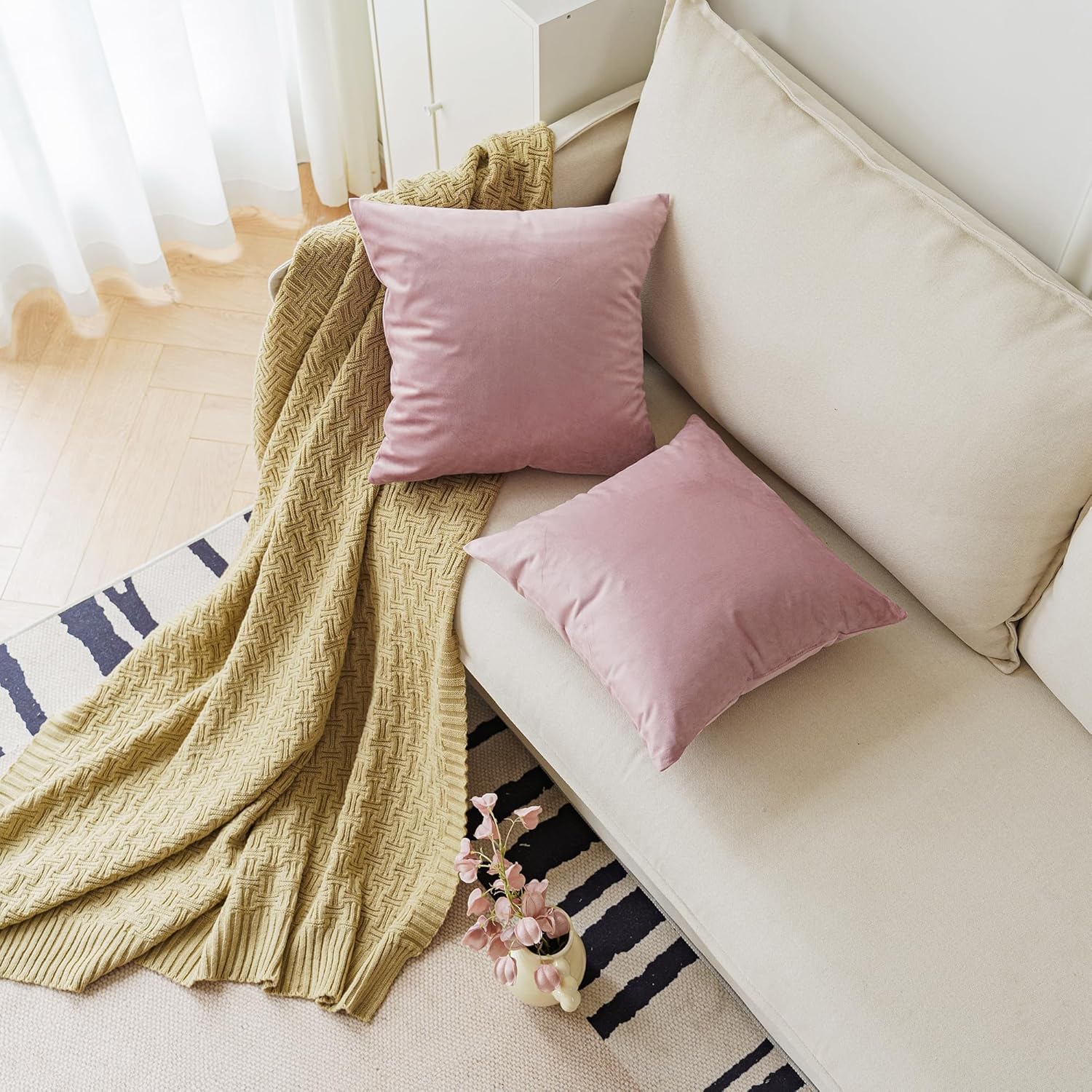 NiNi ALL Decorative Throw Pillow Covers Velvet 26x26 Inch Pack of 2 Dusty Pink Cushion Covers Soft for Couch Sofa Bedroom Living Room Outdoor