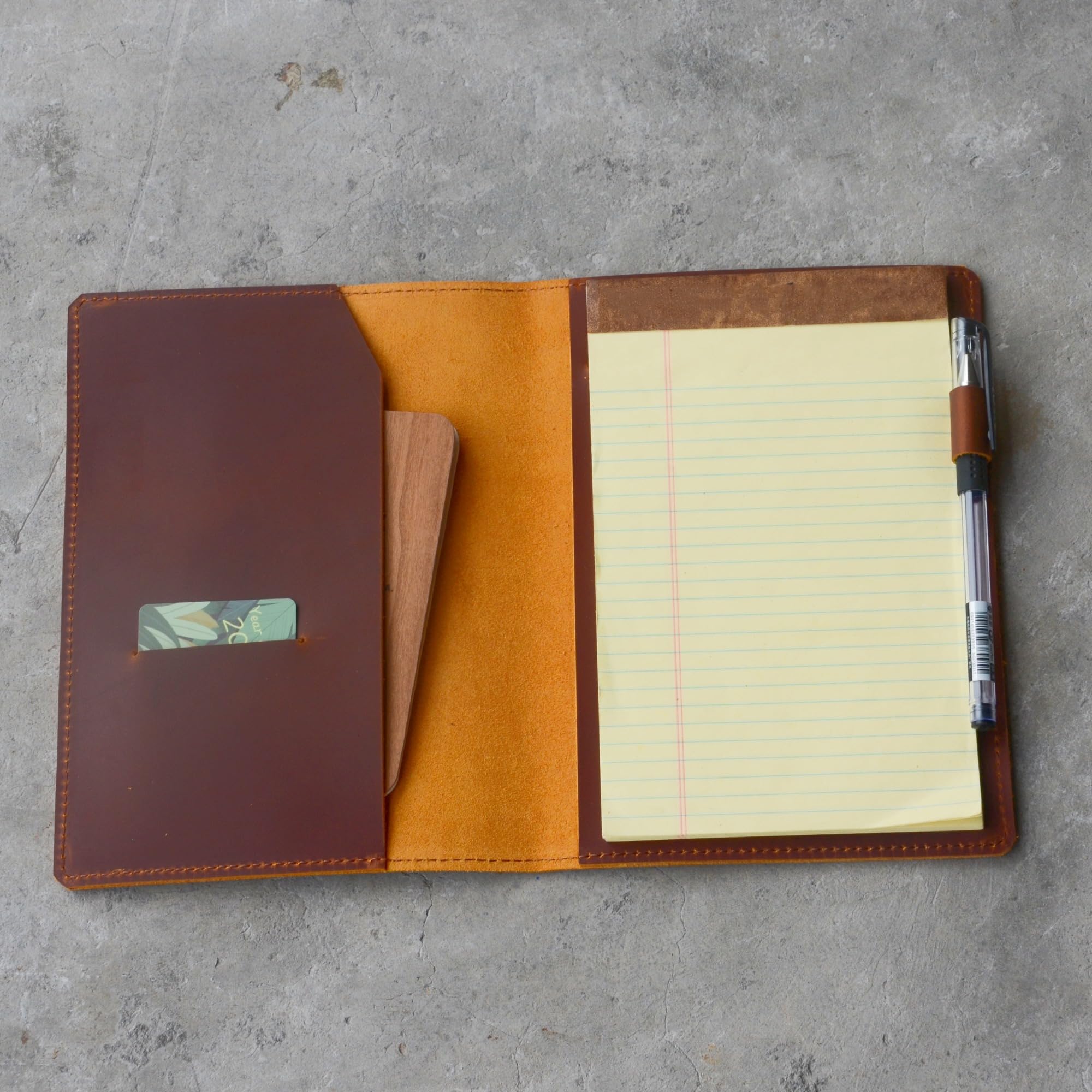 Housse en cuir compatible avec les blocs-notes légaux 12,7 x 20,3 cm, règle juridique 12,7 x 20,3 cm, carnets de notes en cuir véritable vieilli A5 avec passant pour stylo (marron)