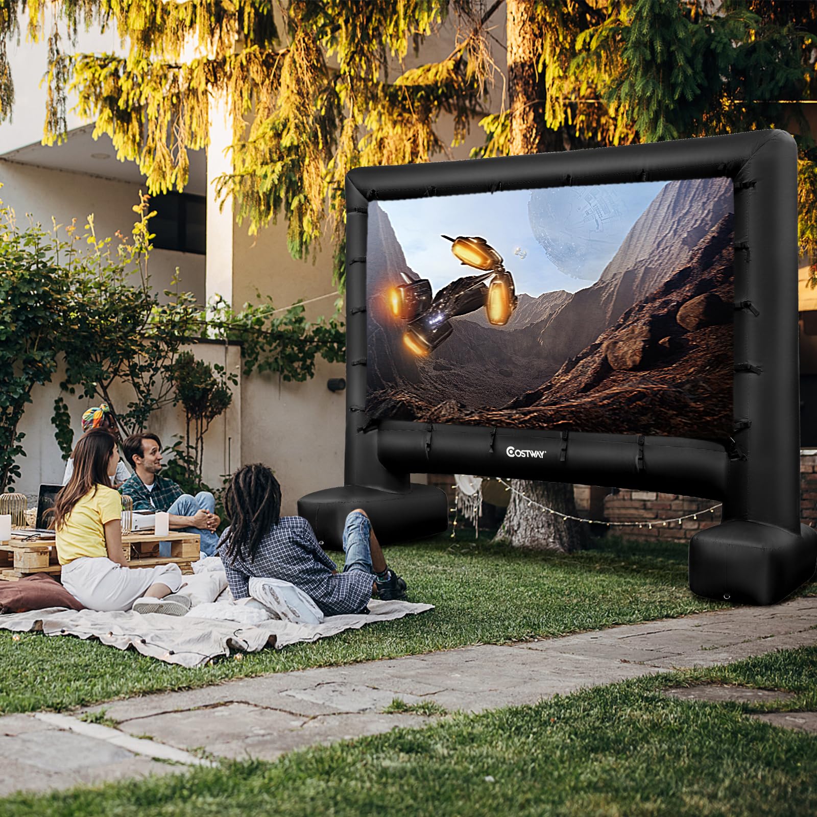 GOPLUS Ecran Gonflable Exterieur 4/4,5/5 m, Écran Geant Gonflable Videoprojecteur Projection Cinema avec Ventilateur, Sac Rangement, Piquets Sol, Installation Facile, Double Face (317 x 179 cm)