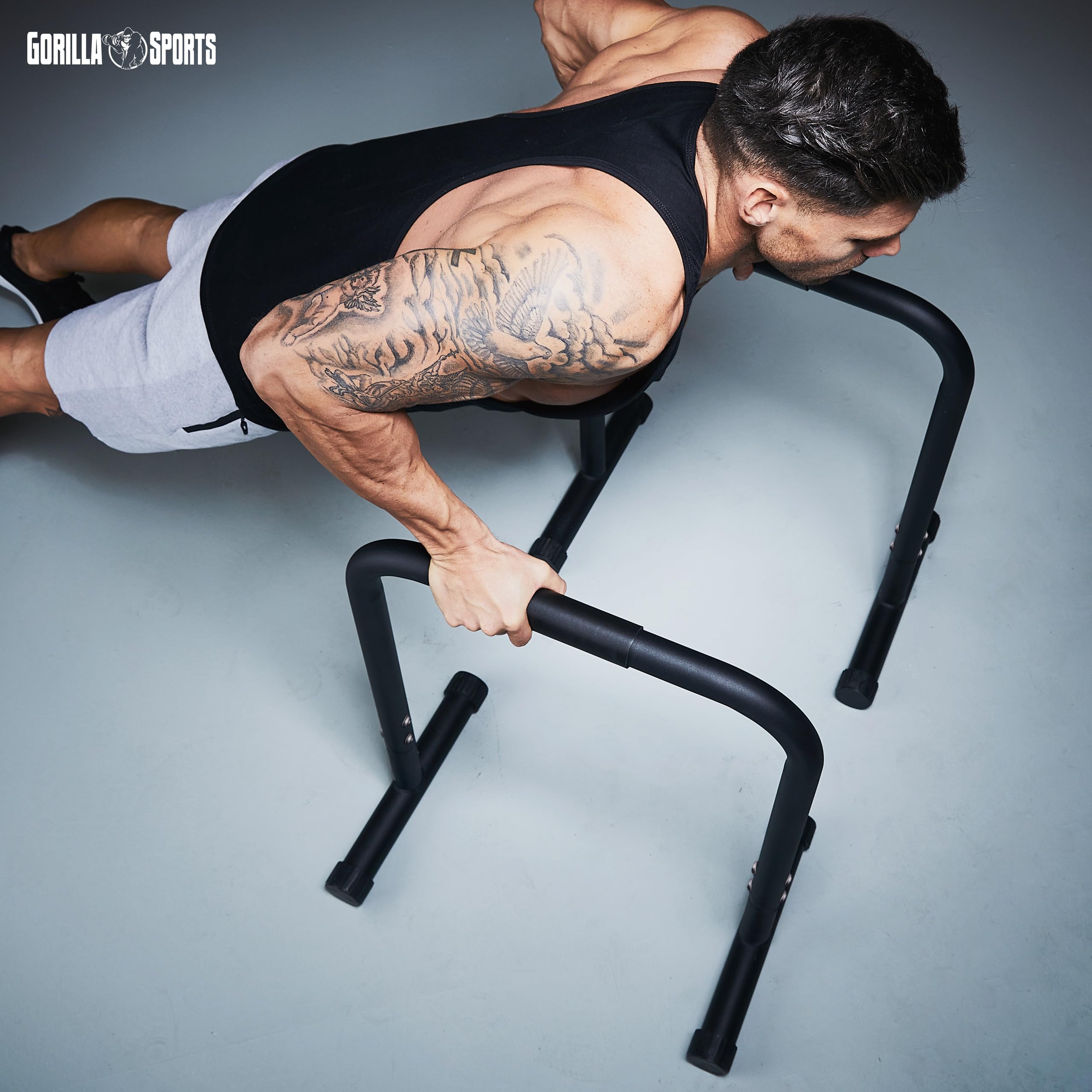 GORILLA SPORTS® Barres Parallèles - Paire, Hauteur 73 cm, Charge Max 200kg, Acier Haute, Noir/Bleu/Rouge - Station de Dip Parallettes, Dips Stand, Calisthenics, Push Up Bars, Musculation, Fitness, Gym