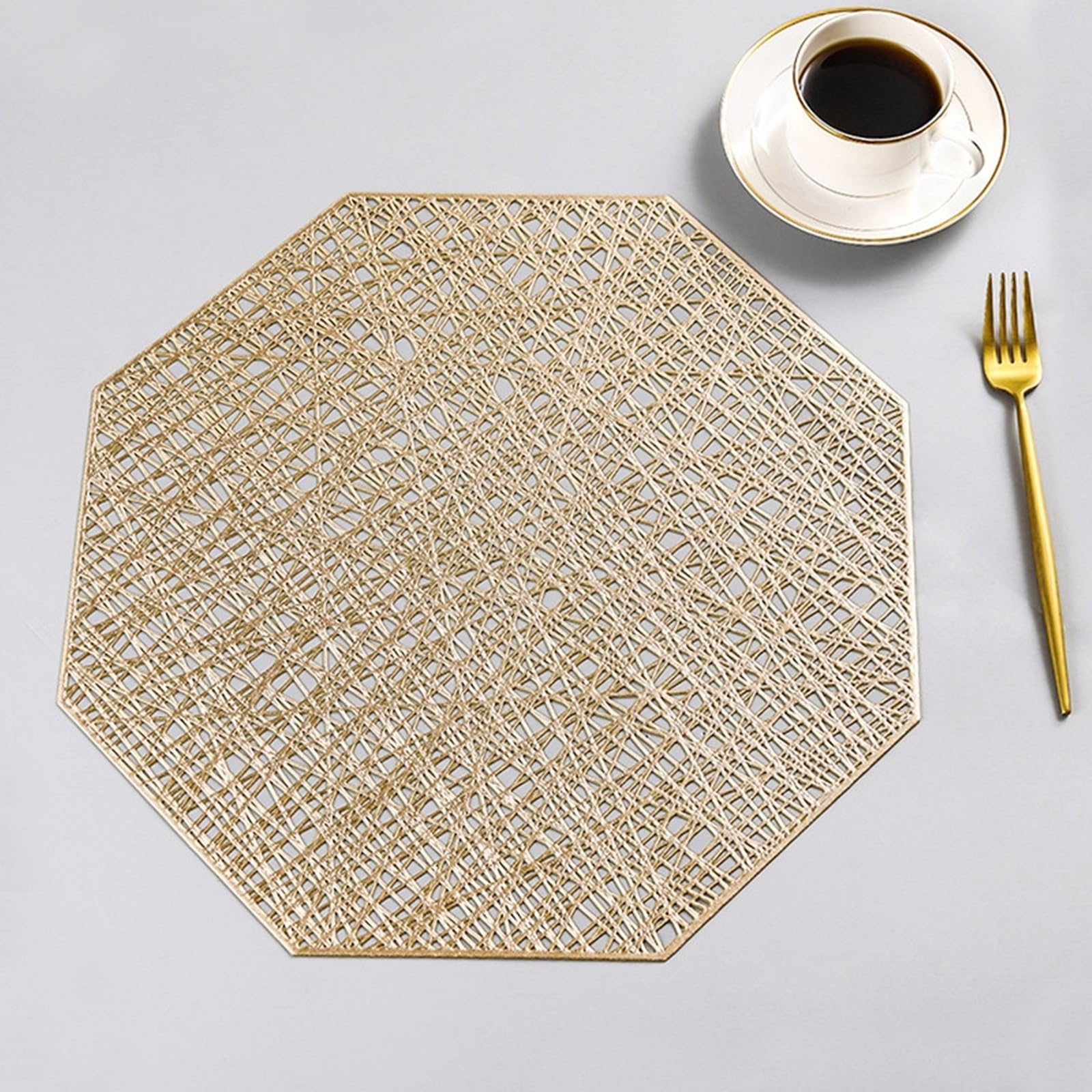 Set de table doré géométrique polygone creux 38x38 cm par 2 pour repas chic