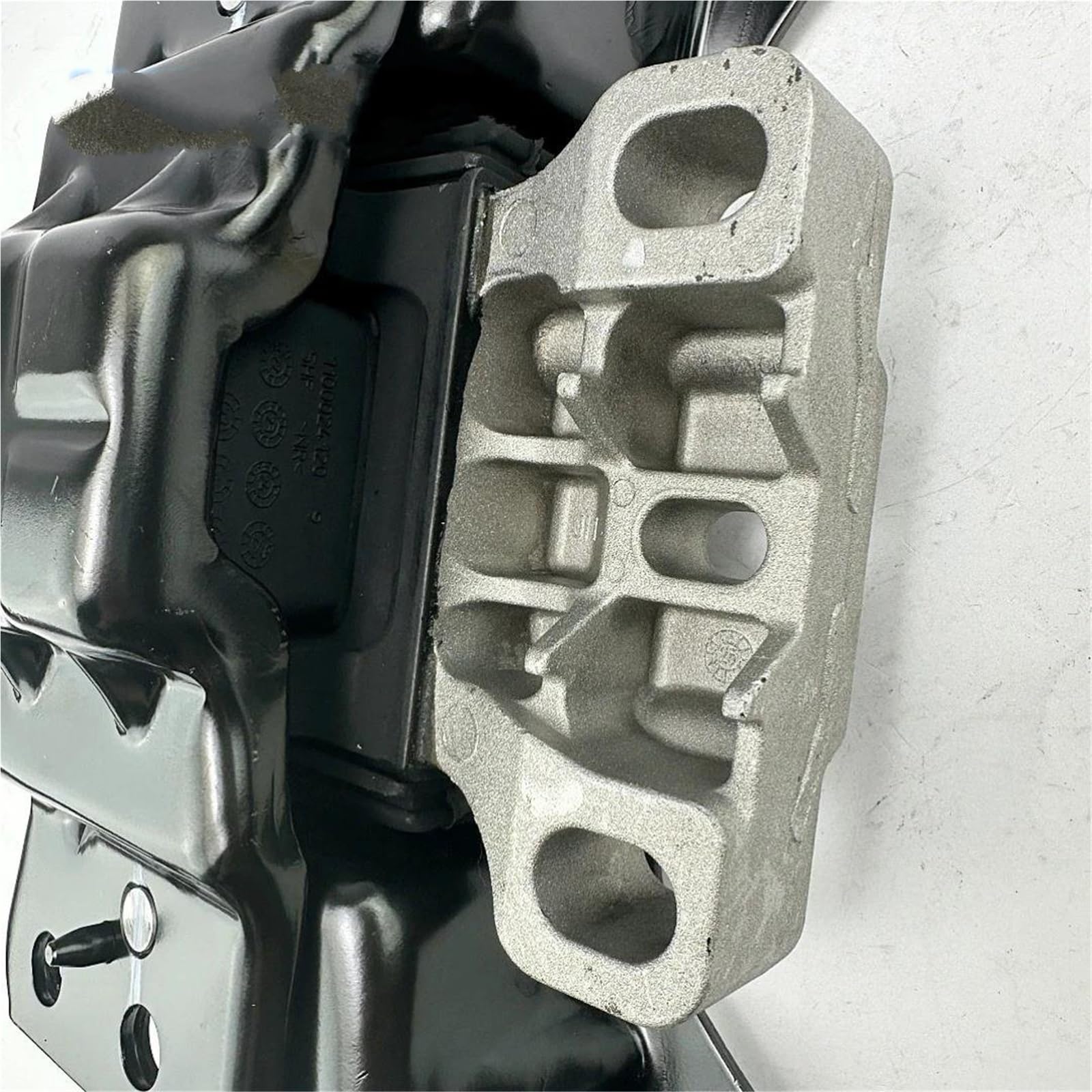 Generico Revisione del Motore Supporto Trasmissione 5Q0199555BF per VW per Golf per Jetta 2014-2020 2025