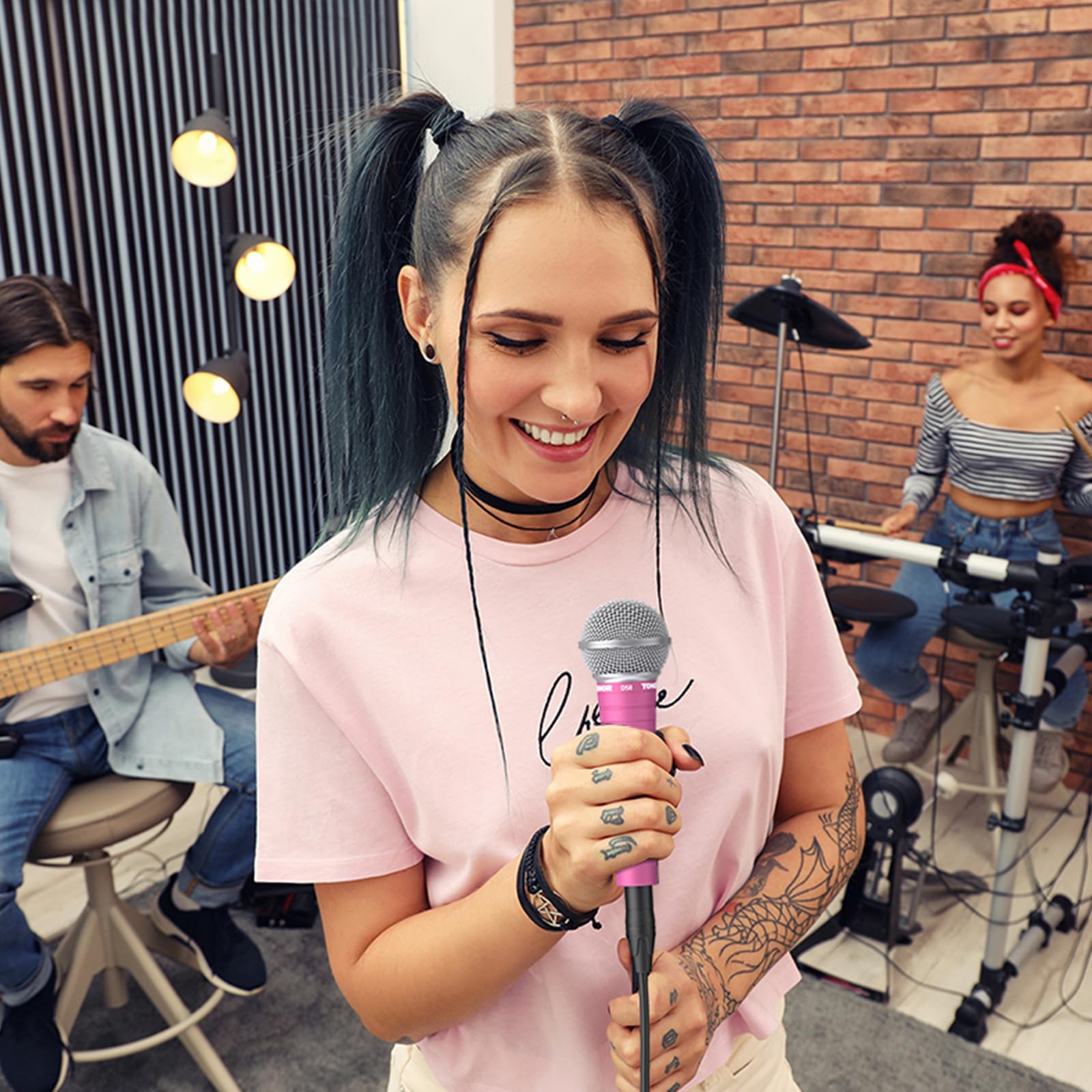 TONOR Dynamisches Gesangsmikrofon mit integriertem Poppfilter, XLR Mikrofon Handheld Microphone mit Rauschunterdrückung, 6,35 mm XLR-Ausgang für Gesang Bühne Aufnahme Karaoke Maschine, D58 Rosa