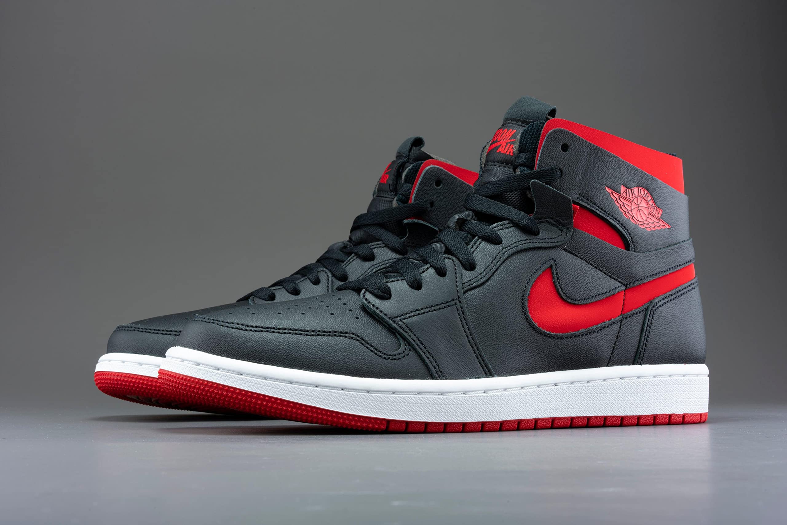 NIKE Femme WMNS Air Jordan 1 Mid Chaussure de Basketball