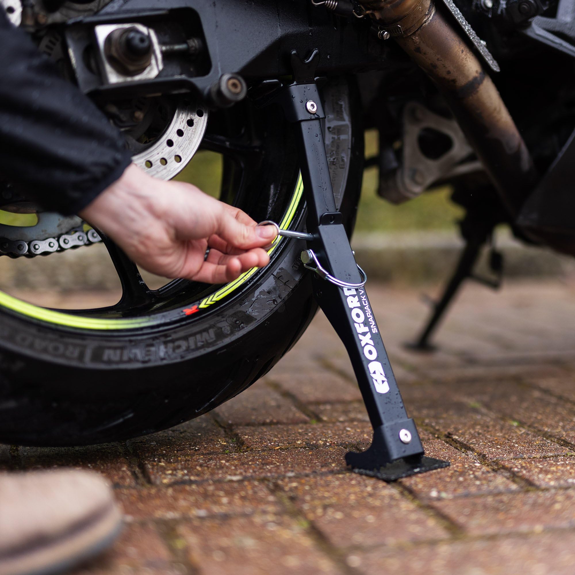 Oxford Snapjack V3 Motorradketten-Wartungsständer, tragbar, kompakt, Hinterradheber für kompakte Motorradketten, Schmierung, Reinigung, Reifenfelge, leicht, mit Zubehör und Tragetasche