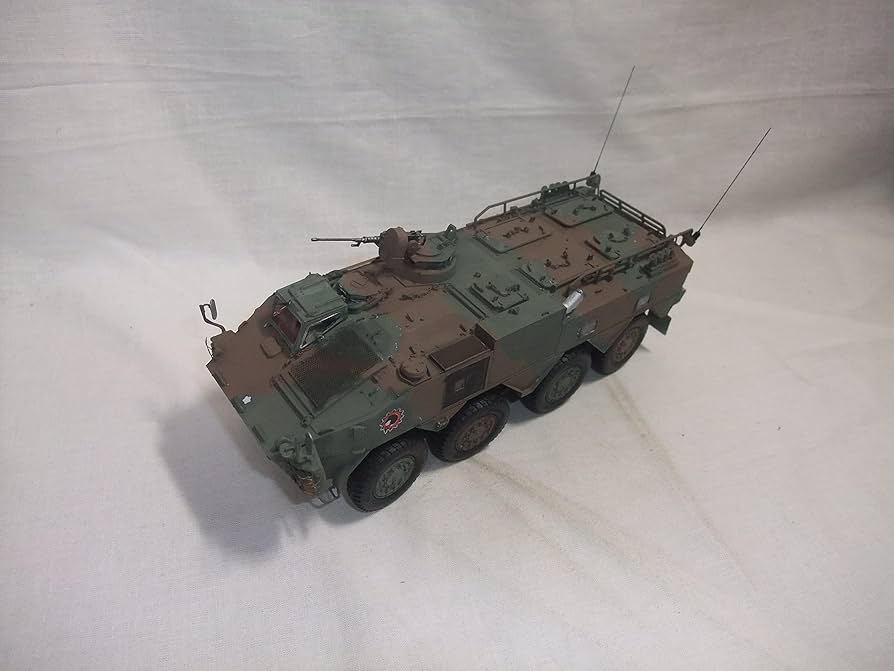 Amazon | 完成品 陸上自衛隊96式装輪装甲車B型 35分の1サイズ