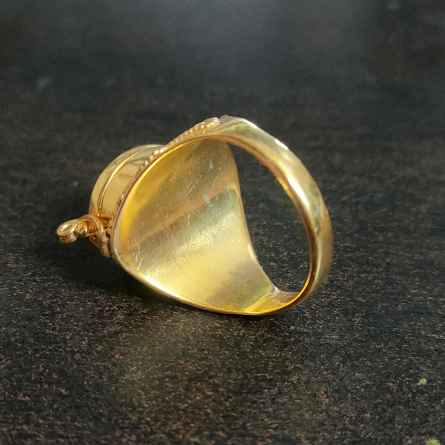 Beautiful Designer Oval Shape Poison Box Ring With Golden Plated Material And Amethyst Stone For Daily And Party Wear Ring| Poison Ring
