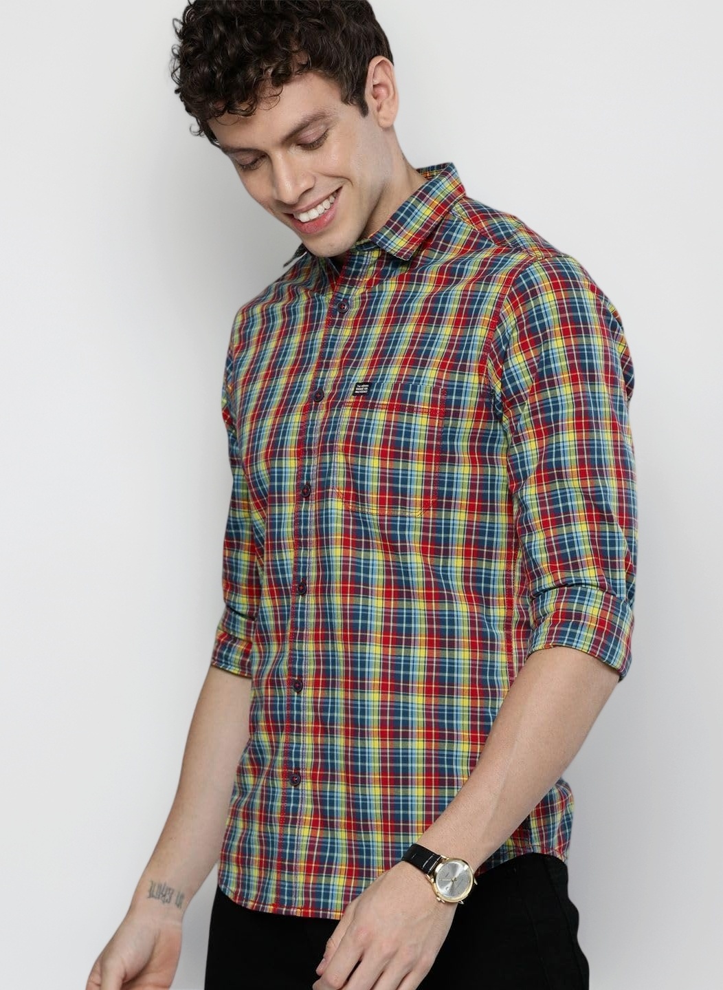 The Indian Garage Co Men's Cotton Slim Fit Checkered Full Sleeves Cutaway Collar Casual Shirt