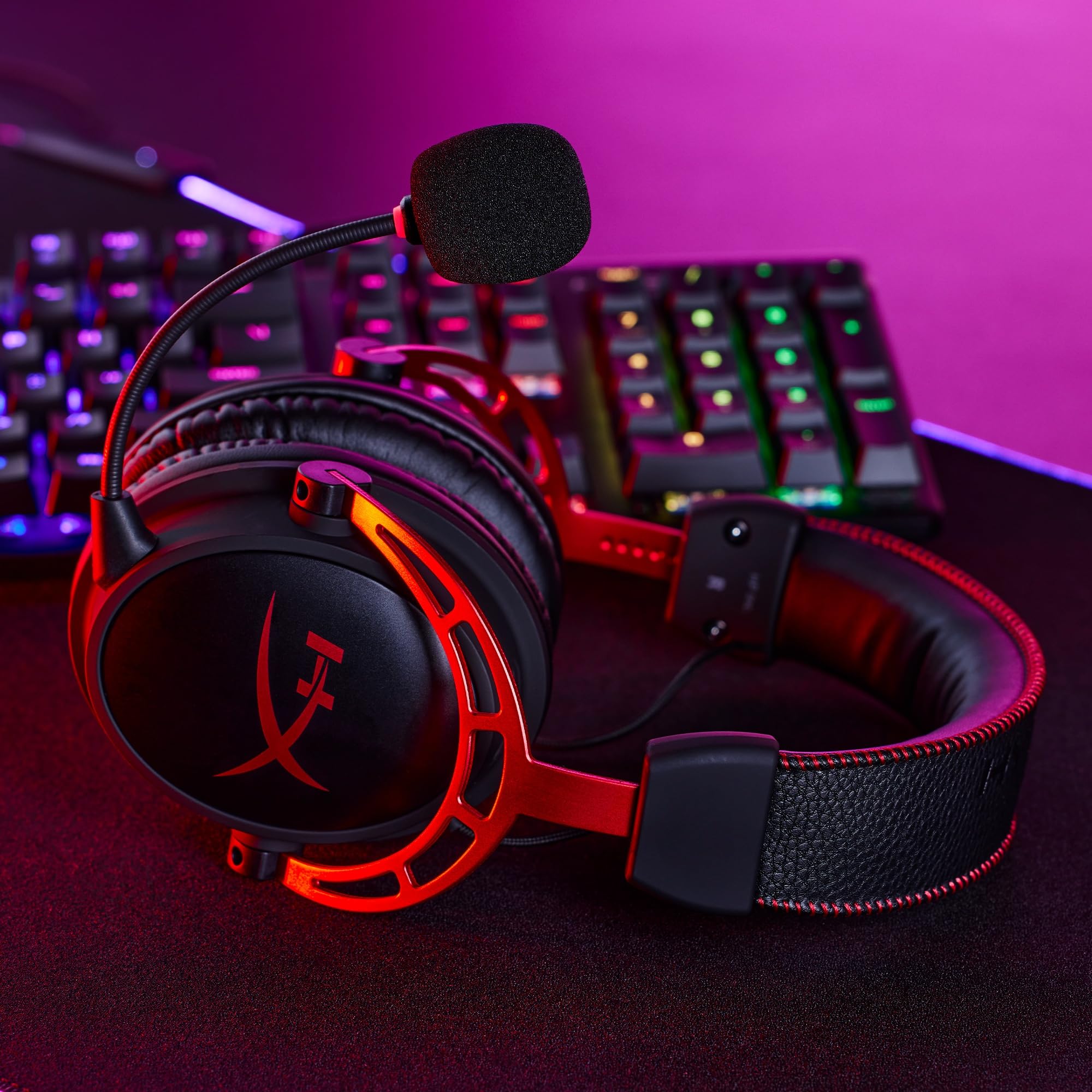 HyperX Cloud Alpha Wireless, Casque gaming PC, 300 heures autonomie, Audio spatial, Mousse à mémoire de forme, Transducteurs double chambre, Micro antibruit, Cadre en aluminium, Rouge et Noir