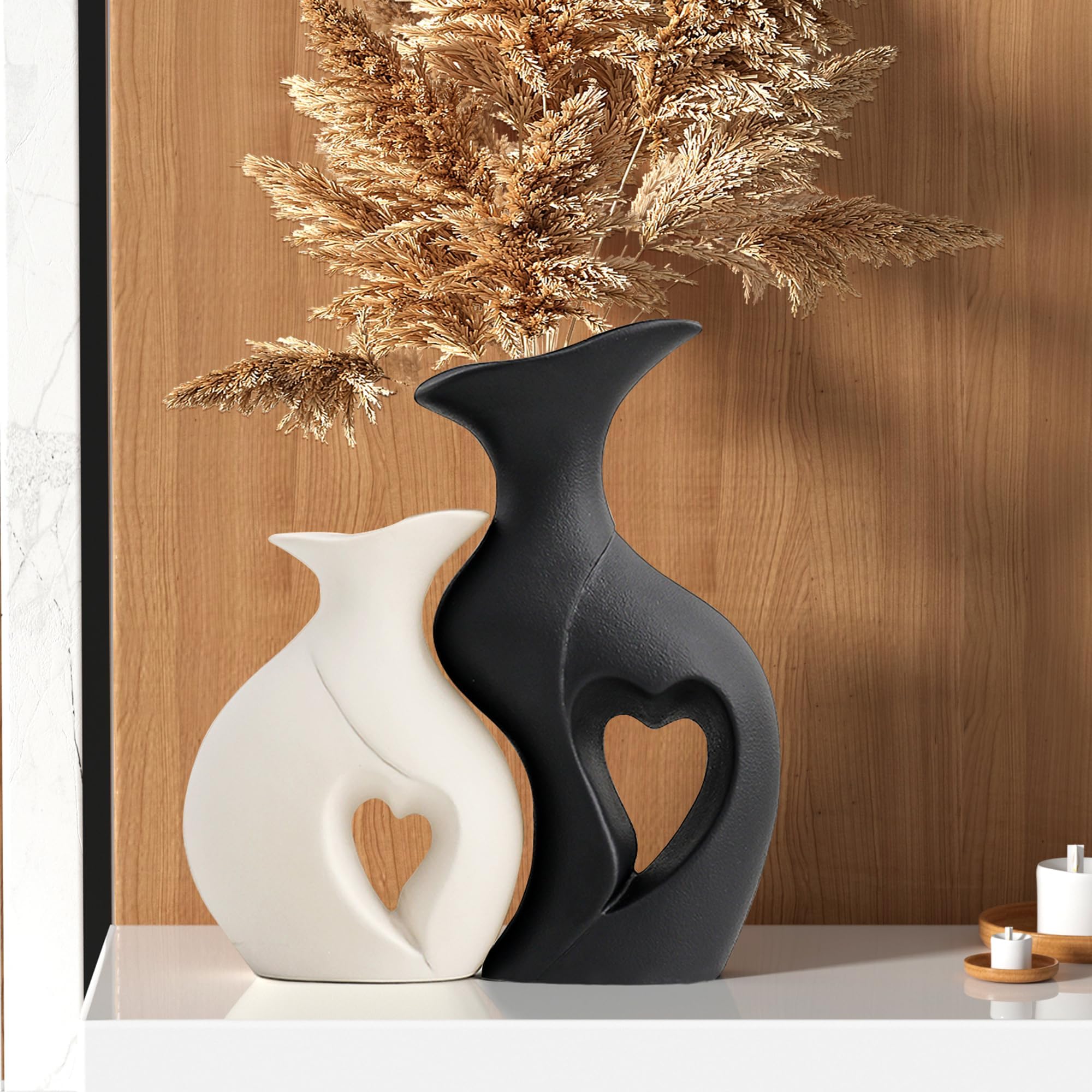 Set of 2 Heart Shaped Ceramic Vases Black & White Modern Boho Vases Decorative Hollow Vases for Decoration, Living Room, Bookcase, Fireplace & Table
