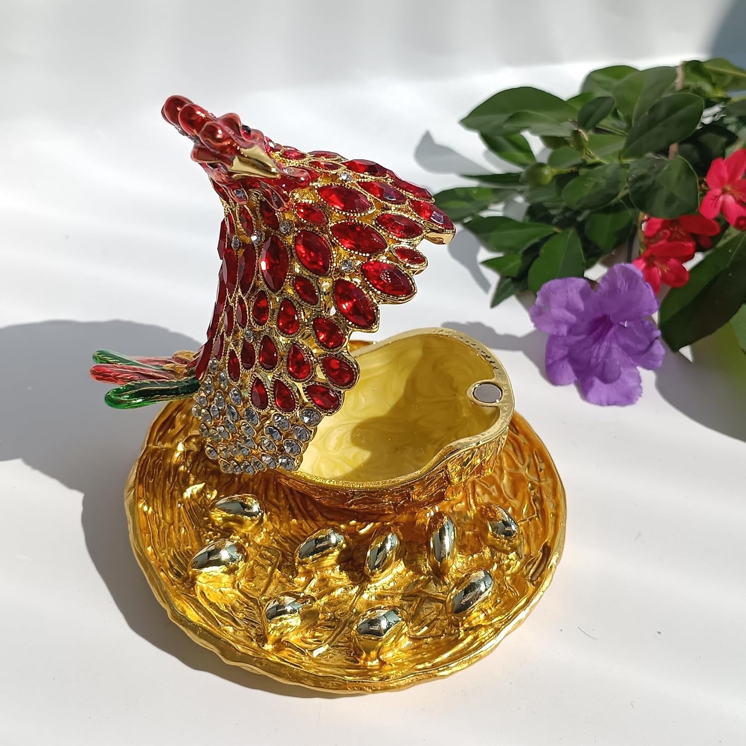 Enamel Vintage Hen & Egg Jewelry Trinket Box Hand Painted Hen Ornamental For Home & Office Decor Collectable Decorative Hen Figure