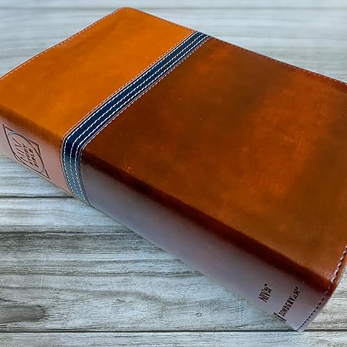 Vista 4 de Personalized NIV Study Bible, Brown and Blue, Hand Illustrated & Laser Engraved, Custom Name Engraving Available, Personalized Gift for Birthday