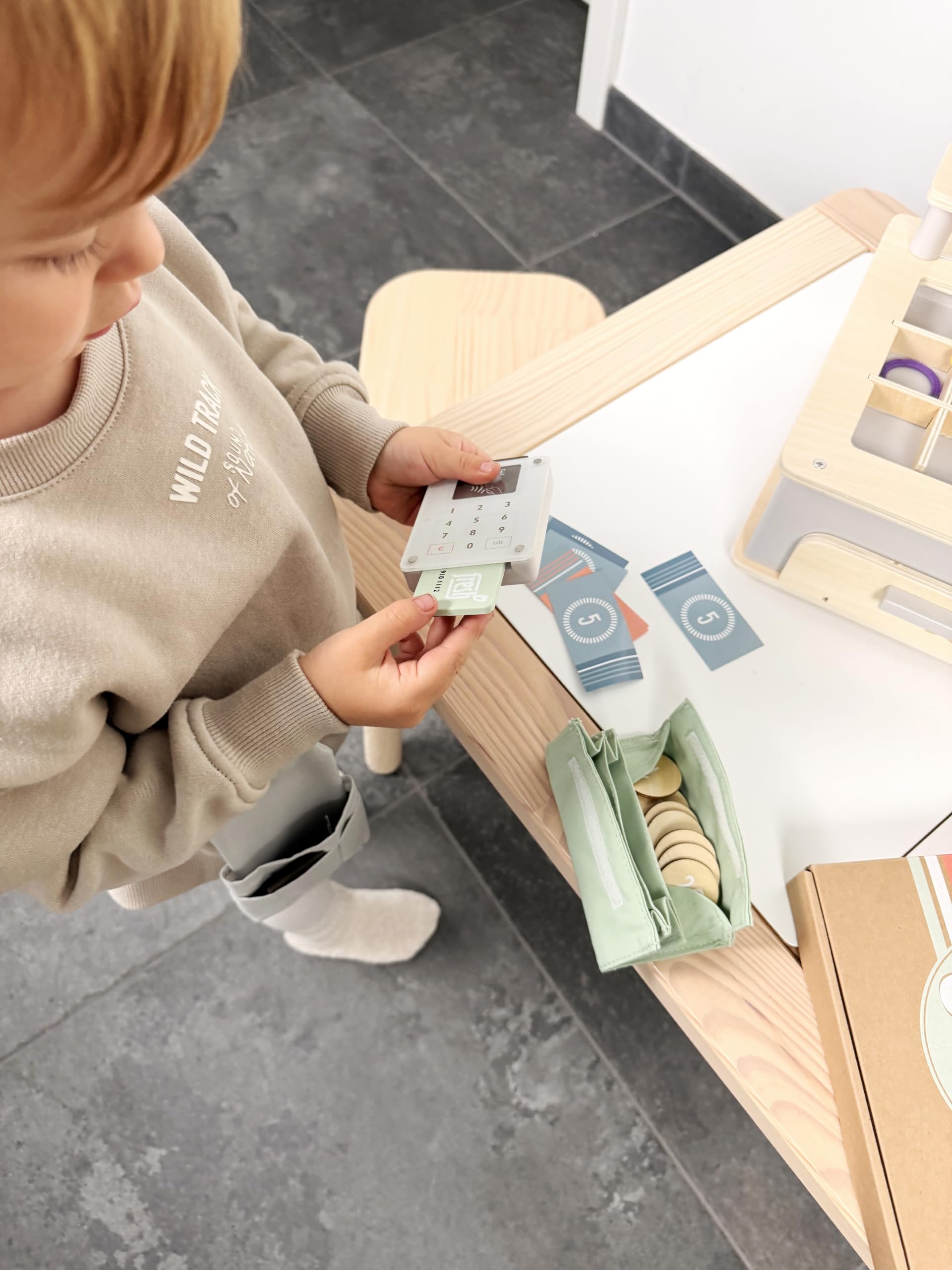 small Foot Pizzeria-Set aus Holz, multifunktionaler Pizzaofen mit umfangreichem Zubehör, hochwertiges Rollenspielset, für Kinder ab 3 Jahren, 12696, Holzfarben