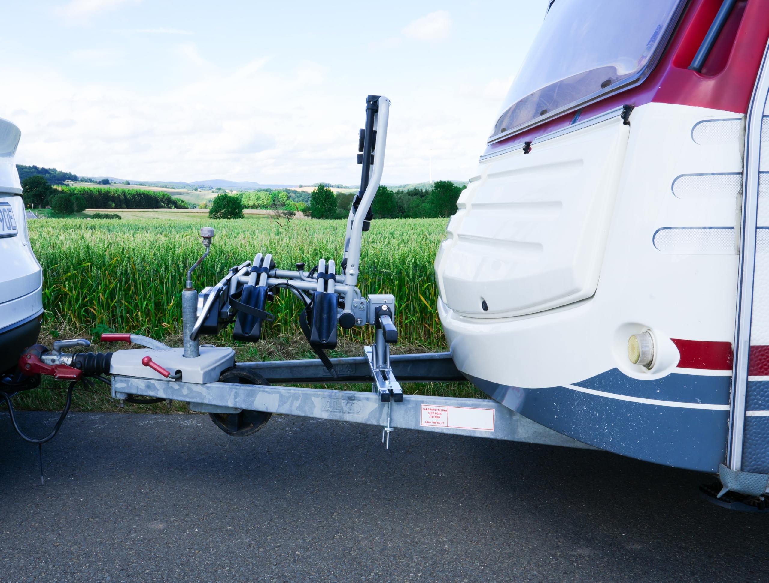 Deichselträger Fahrradträger Adapter Wohnwagen | Kupplungsträger Deichselaufnahme | inkl. Befestigungsmaterial | max. 50 kg | für 2 Fahrräder | U-Bügel & Klemmplatten | Caravan Zubehör