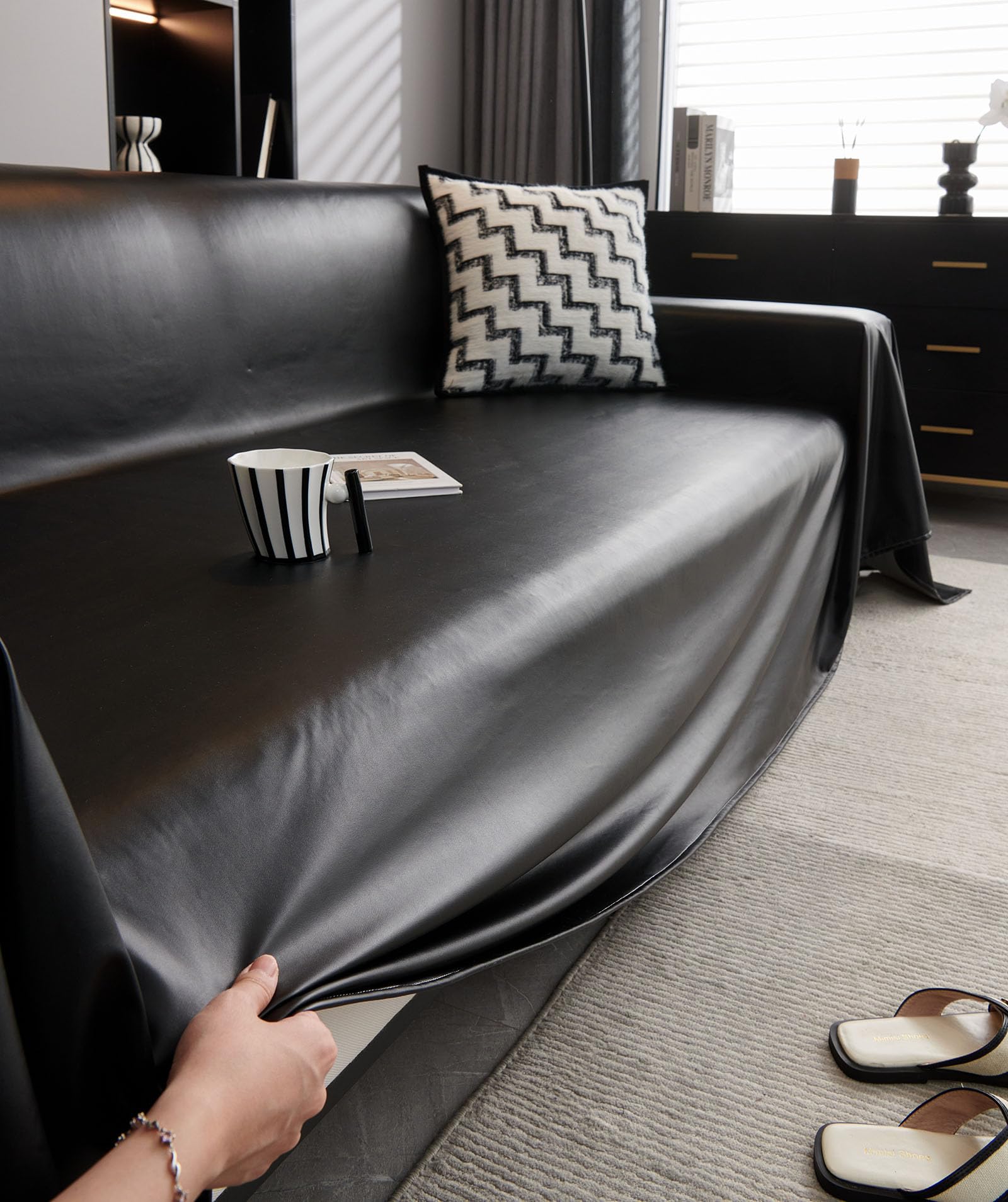 wasserdichte Sofabezüge aus PU Leder für Anbausofas Vintage Couchbezug für Hunde Zweisitzer Bezüge Futon Bezug L förmiger Bezug abwischbarer Couchschutz (schwarz 180 x 383 cm)