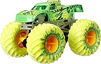 Vista 5 de Hot Wheels Toy Monster Trucks - Paquete de 10 vehículos a escala 1:64 que brillan en la oscuridad, juego de 5 camiones y 5 autos, vehículos de juego