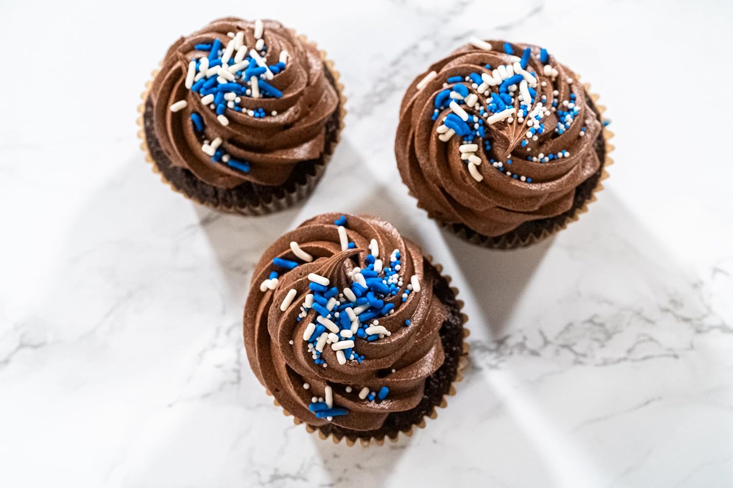 Bakerpan Blue and White Nonpareils Sprinkles & Jimmies Sprinkles for Cupcakes 9.4 Ounces - Edible Sprinkles for Cake Decorating, Ice Cream (Made in USA) - Image 4