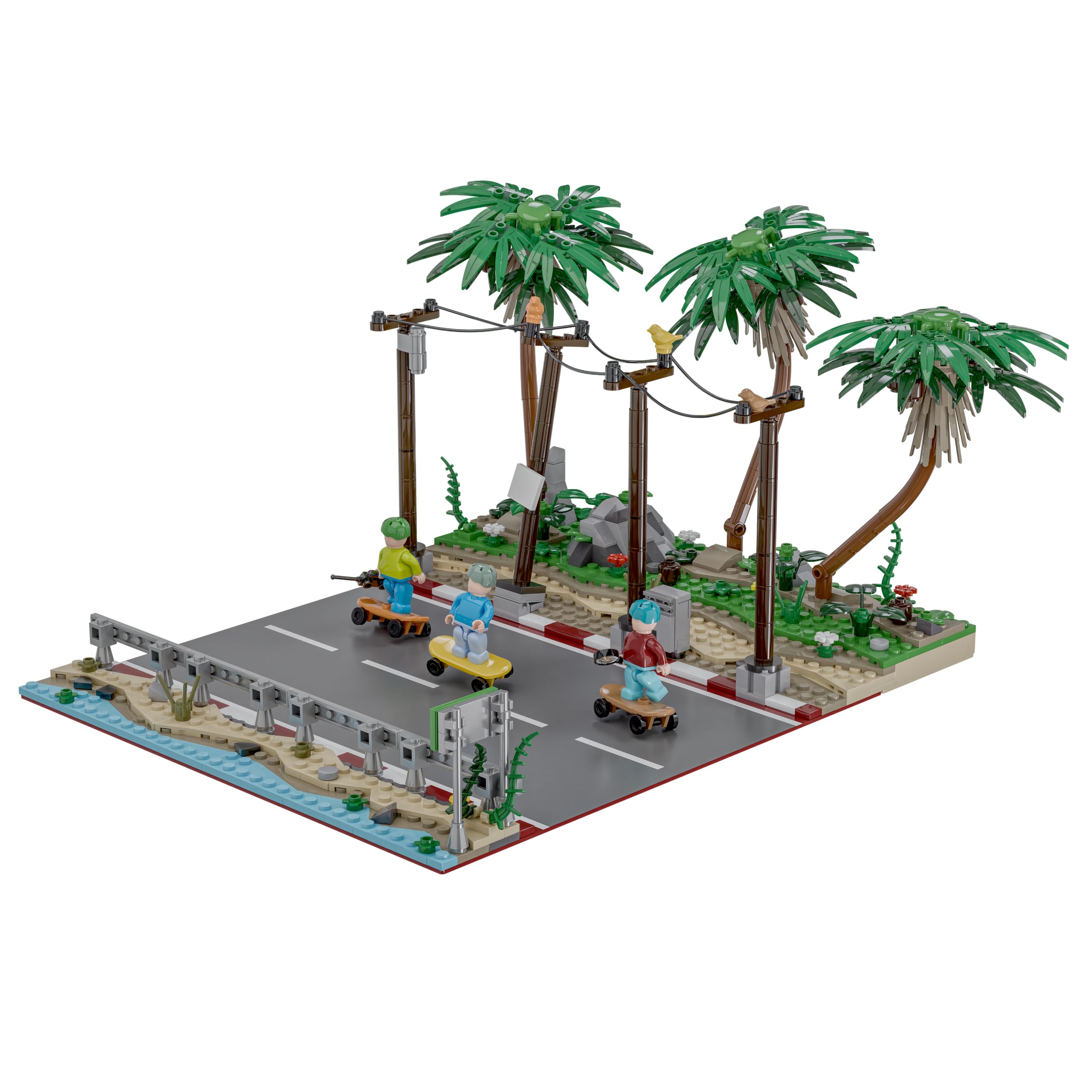 BlueBrixx Die DREI ??? Kids Der Lösung auf der Spur, 572 Klemmbausteine | Drei Minifiguren mit Skateboards, bedruckte Teile, Palmen und Felsen, Mastanlage, 374 x 347 x 174 mm, 108750