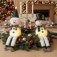Vista 3 de Paquete de 2 decoraciones navideñas verdes y blancas, muñecos de nieve navideños de peluche iluminados de 18", muñeco de nieve navideño iluminado