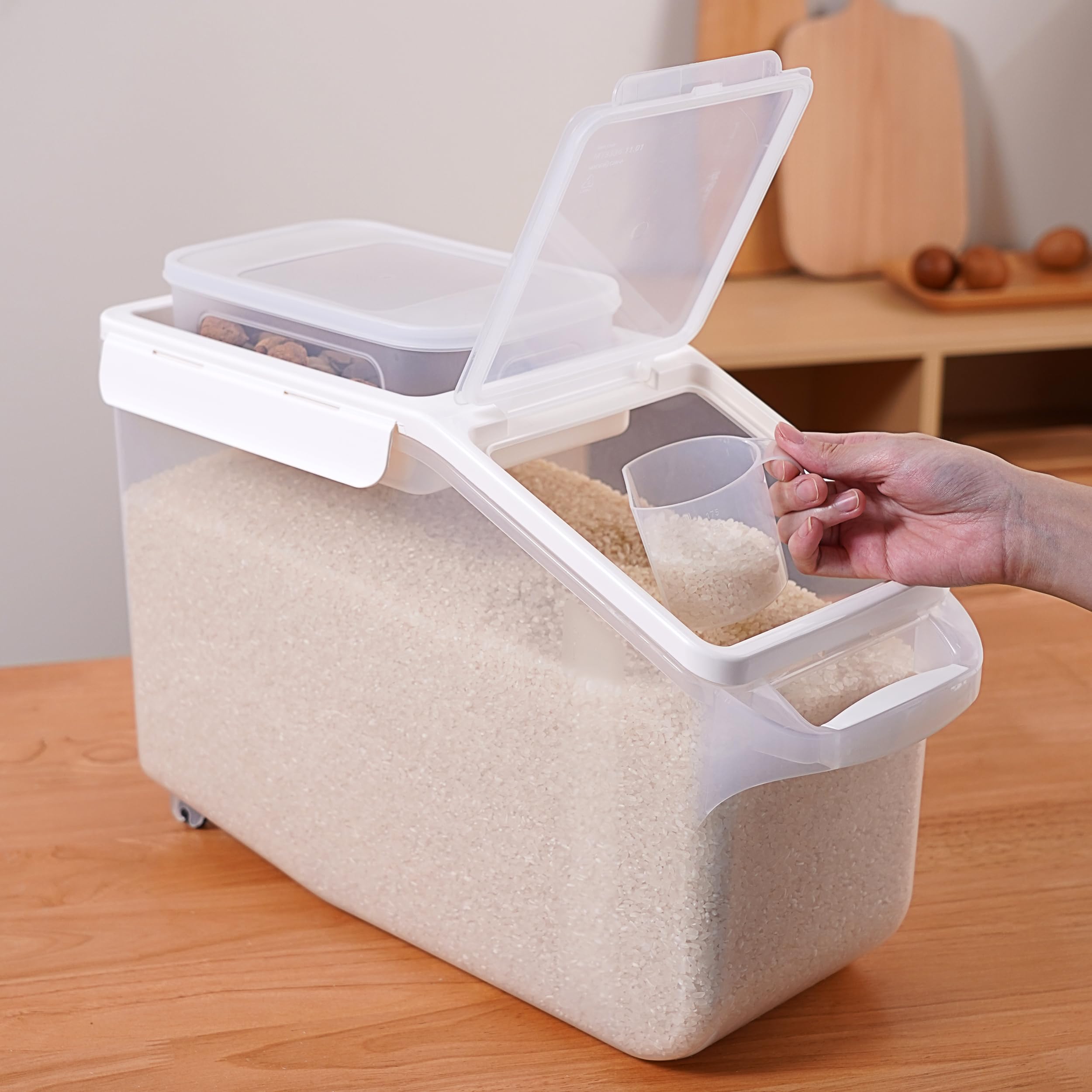 Citylife Boîte de conservation pour chien avec couvercle (12 l + 1,8 l) - Boîte hermétique avec roulettes - Convient pour riz, céréales, aliments secs, nourriture pour chien - Blanc
