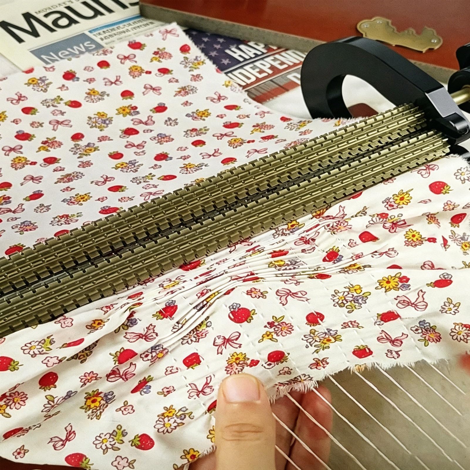 Maszyna do szycia do kostiumów i projektów rzemieślniczych, 24/32 rzędy z 47 pozycjami igieł, odstępy między igłami 0,5 cm, wszechstronne narzędzie do szycia