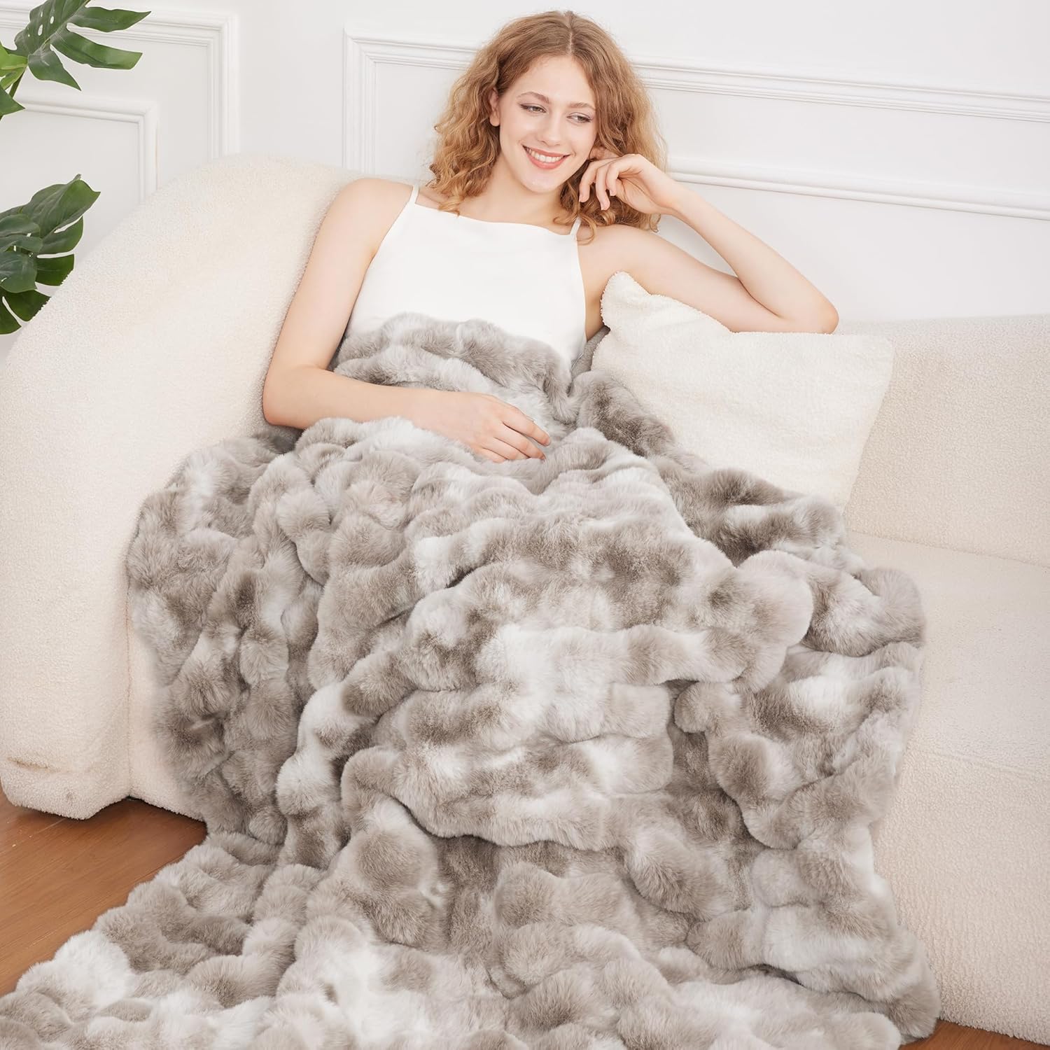 Comelady Faux Rabbit Fur Throw Blanket for Couch,Soft Fluffy Thick Bubble Blanket for Bed Sofa Room Decor-Lightweight Cozy Fuzzy Blanket Gifts for Women Men,Tie-dye Brown,50"×60" - Image 5