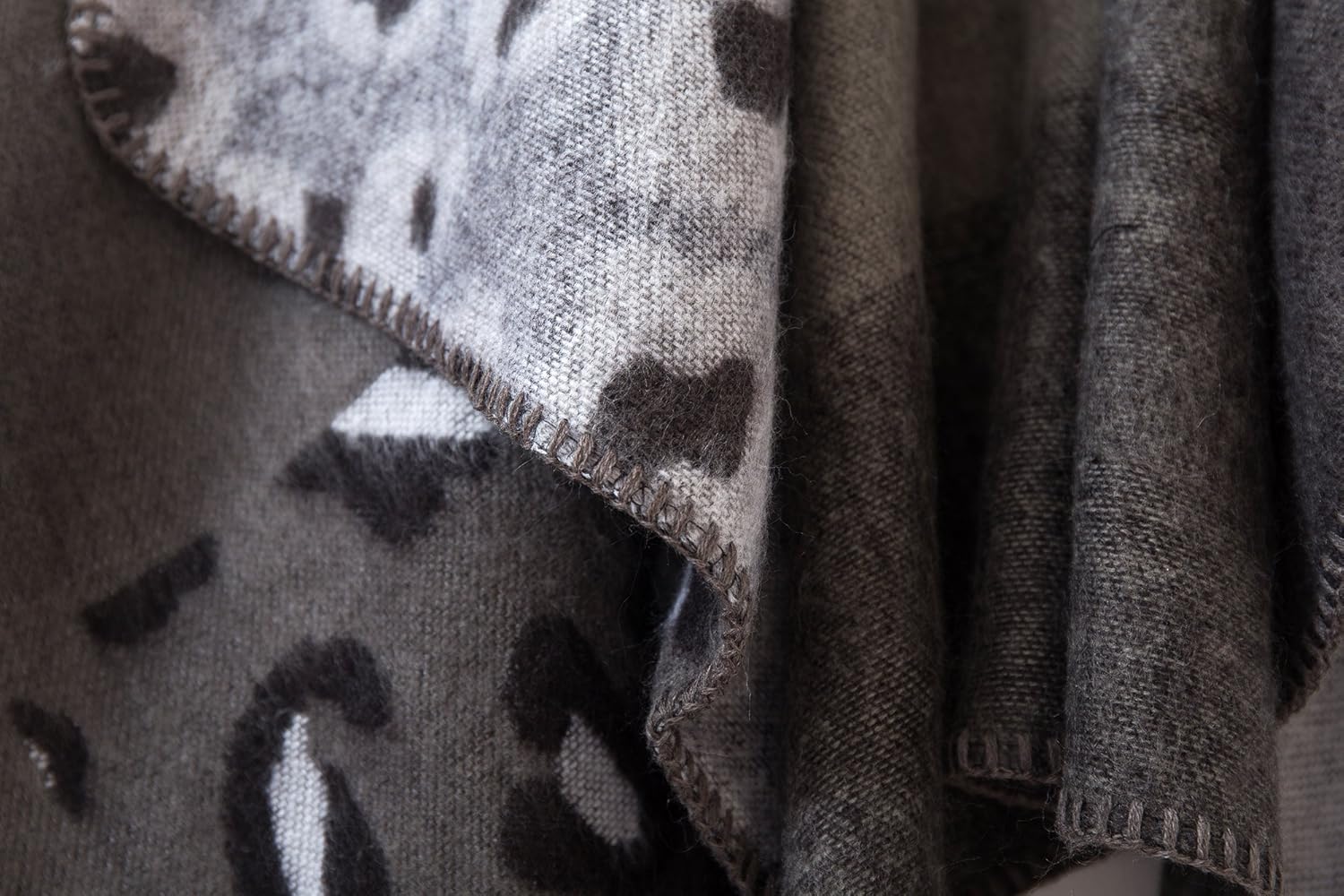 EXCHIC Women's Retro Shawl Wrap Open Front Poncho Cape Cardigan for Fall Winter - Image 5