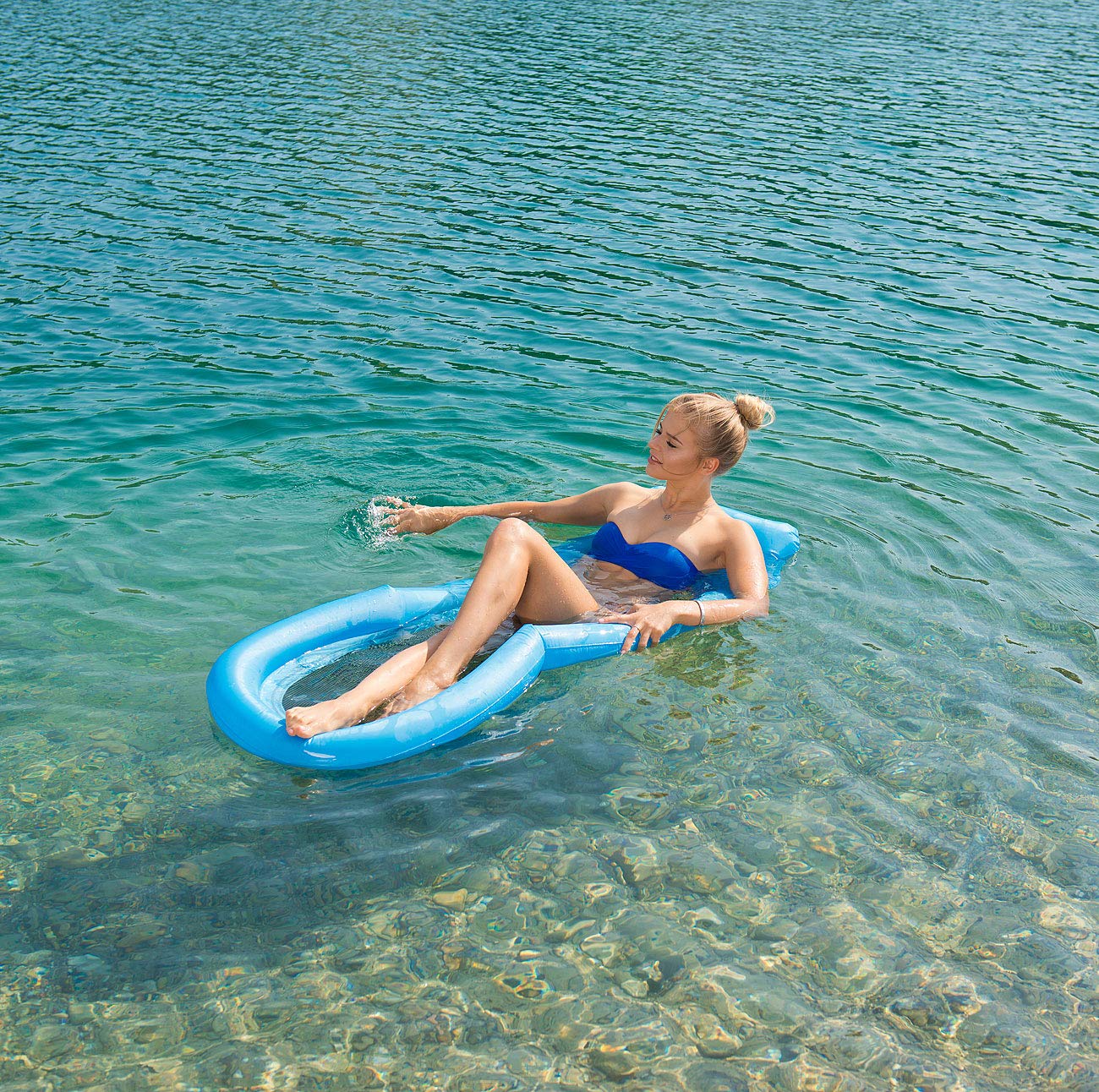 infactory Luftmatratze Wasser: Wasser-Hängematte mit Netz-Liegefläche & Transport-Tasche, 178 x 94 cm (Wassermatratze mit Netz, Luftmatratze mit, Stuhl) Spielzeug