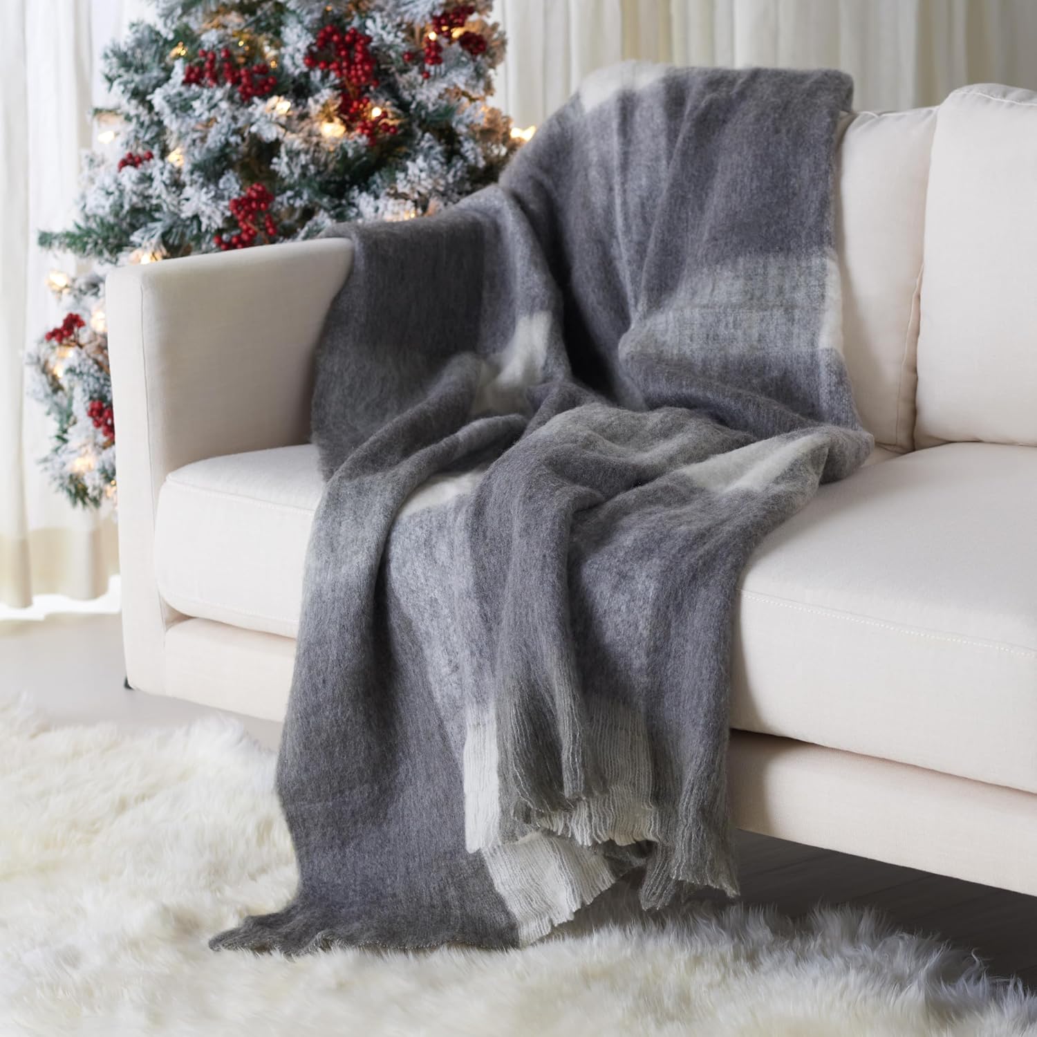 SAFAVIEH Home Collection Aspen Grey/White 50 x 60-inch Gingham Decorative Throw Blanket for Sofa Chaise Lounge Club Chair Living Room Bedroom