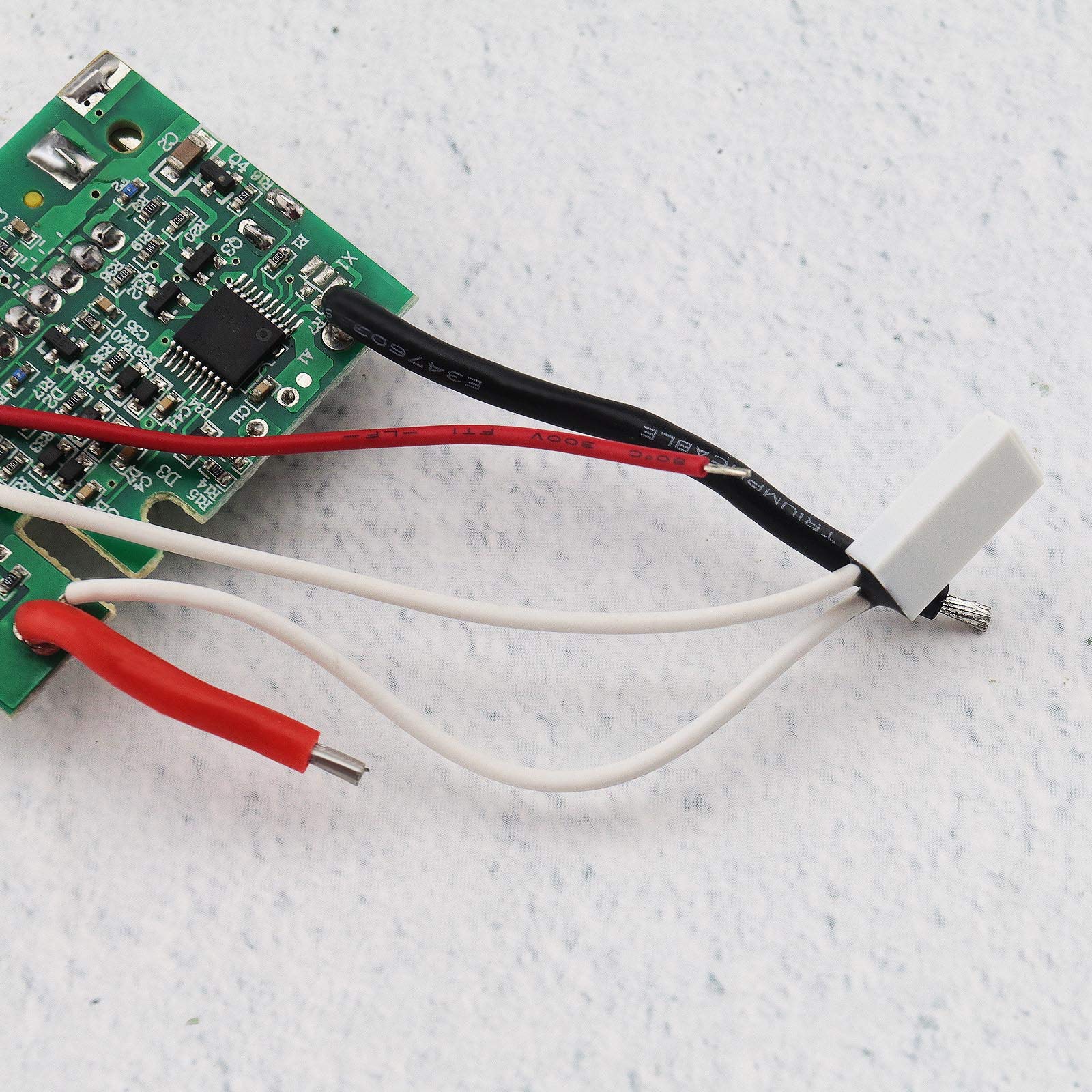 Image secondaire de Module de Protection de Batterie 18V pour Outils Électriques OTOTEC