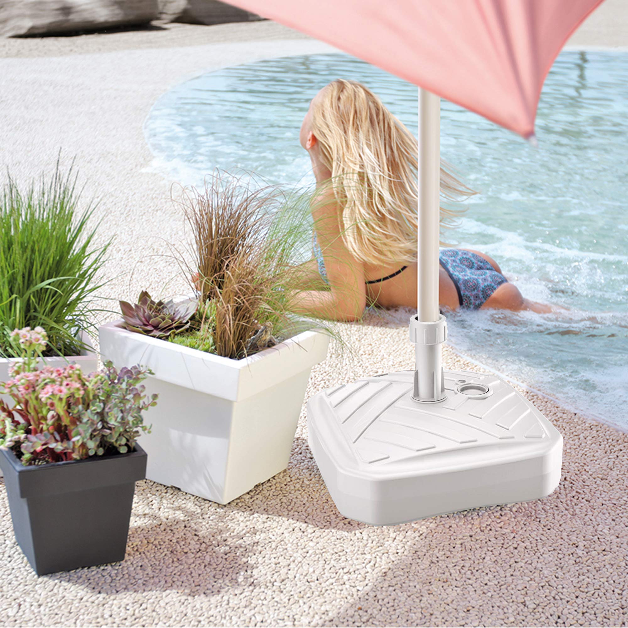 Kwadratowa podstawa parasola z polietylenu w paski 39 x 39 x 13 cm w kolorze białym