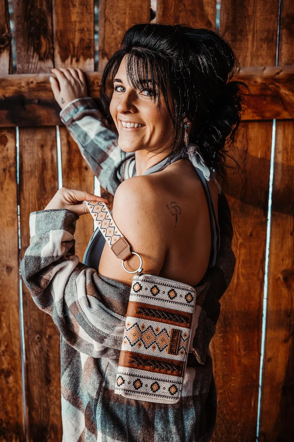 Wrangler Wallet Purse for Women Western Aztec Clutch Wristlet Wallet with Credit Card Holder - Image 7