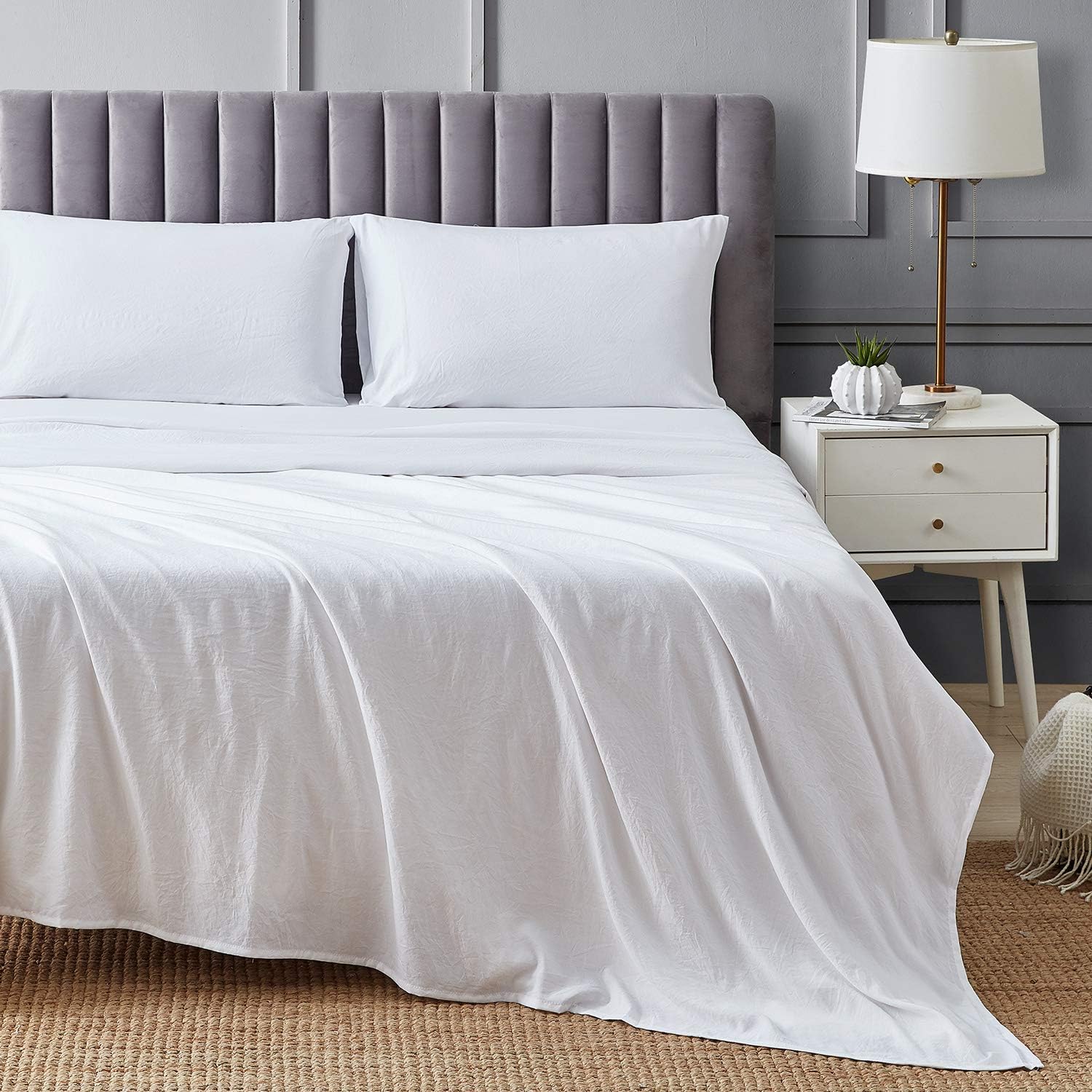 Hansleep Bed Sheets Set, Bedding Sheets & Pillowcases, Twin Sheet Set 3PCS, 100% Standwashed &Brushed Microfiber-1 Flat Sheet, 1 Fitted Sheet Set, 1 Pillowcase (White, Twin)