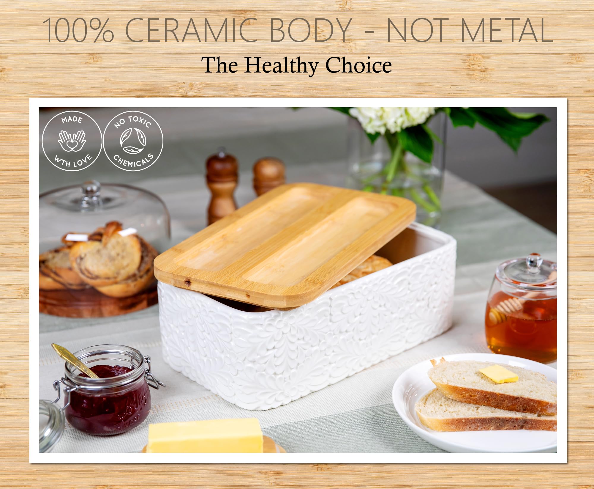 Panera de cerámica grabada para encimera de cocina, recipiente multiusos para almacenamiento de pan con tapa gruesa de bambú para cortar, elegante panera con grabado inspirado en la naturaleza, 13.8 x