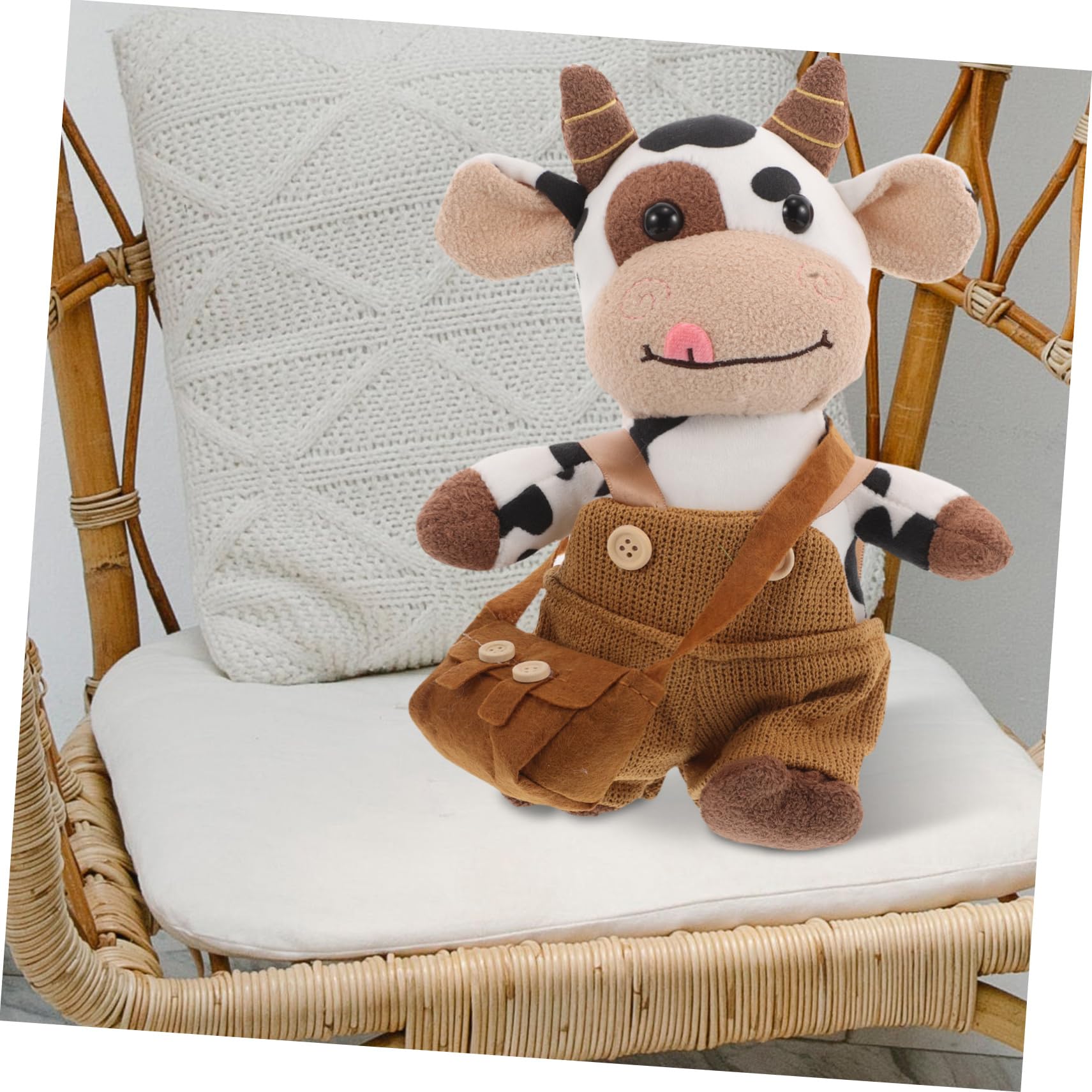 IMIKEYA Plüschtier Kuh Kuscheltier Weiches Niedliches Kuh Design mit Braunem Rucksack und Latzhose Detailreiches Flauschiges Stofftier für Wohnmobil Dekoration und Gemütliche