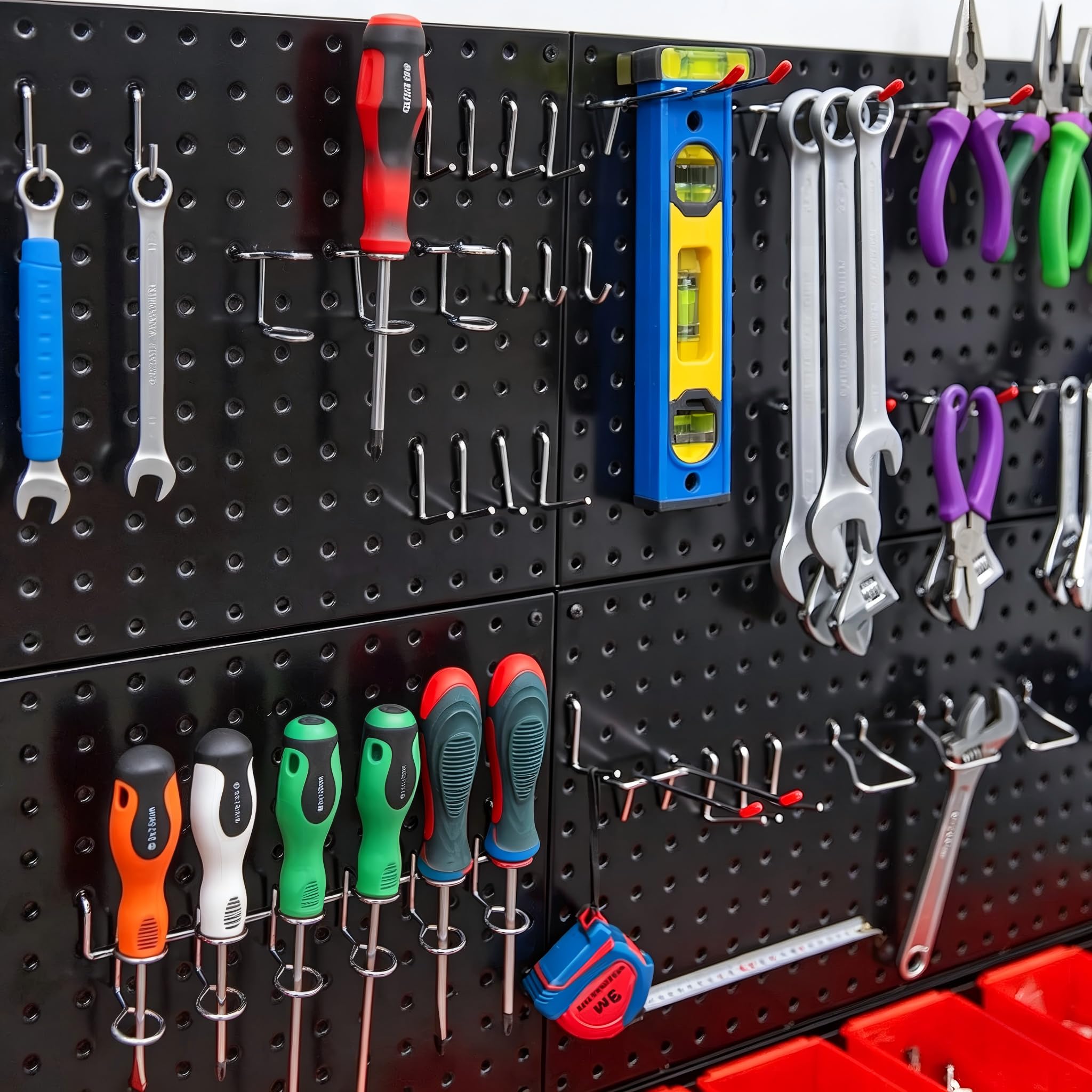 Stecktafel mit RGB- und IC-LED-Lichtstreifen, 2 Metall-Stecktafeln, robust, Gaming-Raum-Wand-Organizer mit Haken, DIY-RGB-Gaming-Setup-Organizer, Wandmontage, 30,5 x