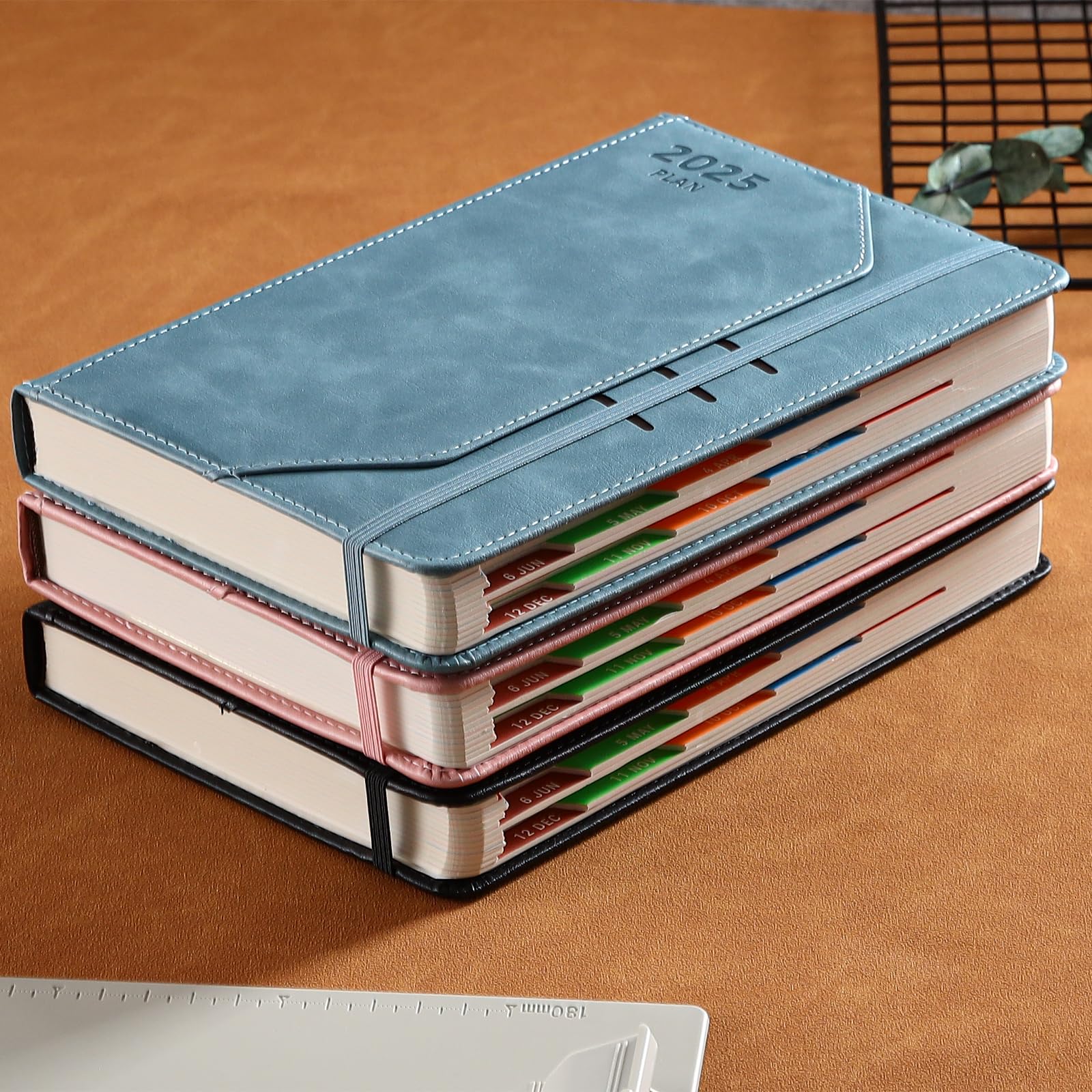 Agenda Accademica 2025 A5 - Una Pagina Al Giorno Con Pianificazione Oraria, Copertina Rigida, Colore Blu - Foto 2