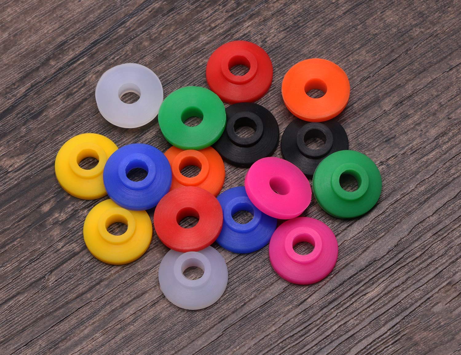 Mini Skater 8 Stück mehrfarbige Lebensmittelqualität Silikon Trinkhalme Deckel und 16 Strohschalldämpfer AntiVerkalkungKälte Strohhalme Abdeckung für 6,4 cm Breite (6 mm Durchmesser) Edelstahl