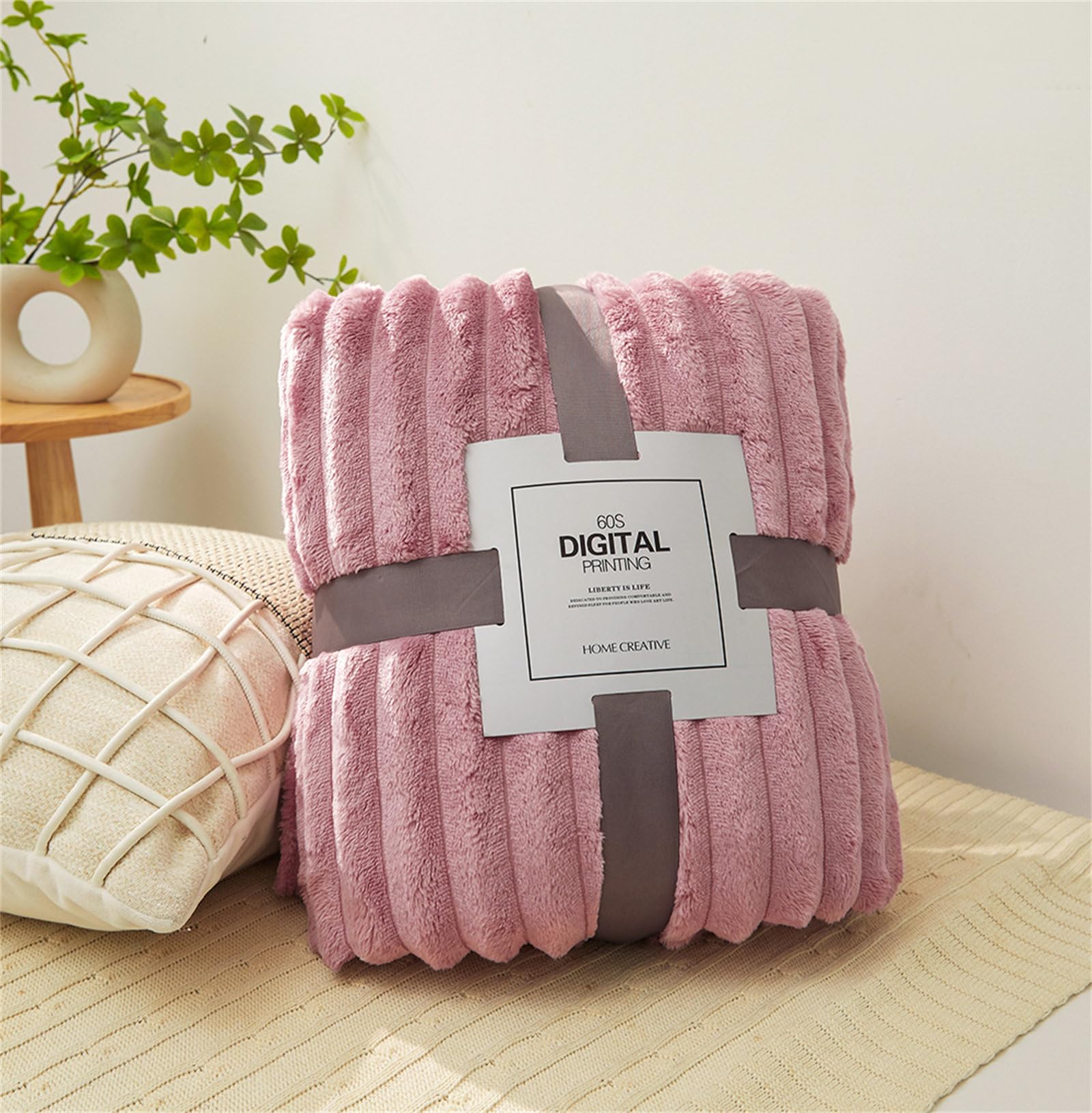 DOTBUY-SHOP Flannel Blanket Soft Throw Blanket, Warm Blankets and Throws, Thickening Throw fit all Season, Versatile Flannel Blankets For Sofas, Bed, Travel (70x100cm,Pink)