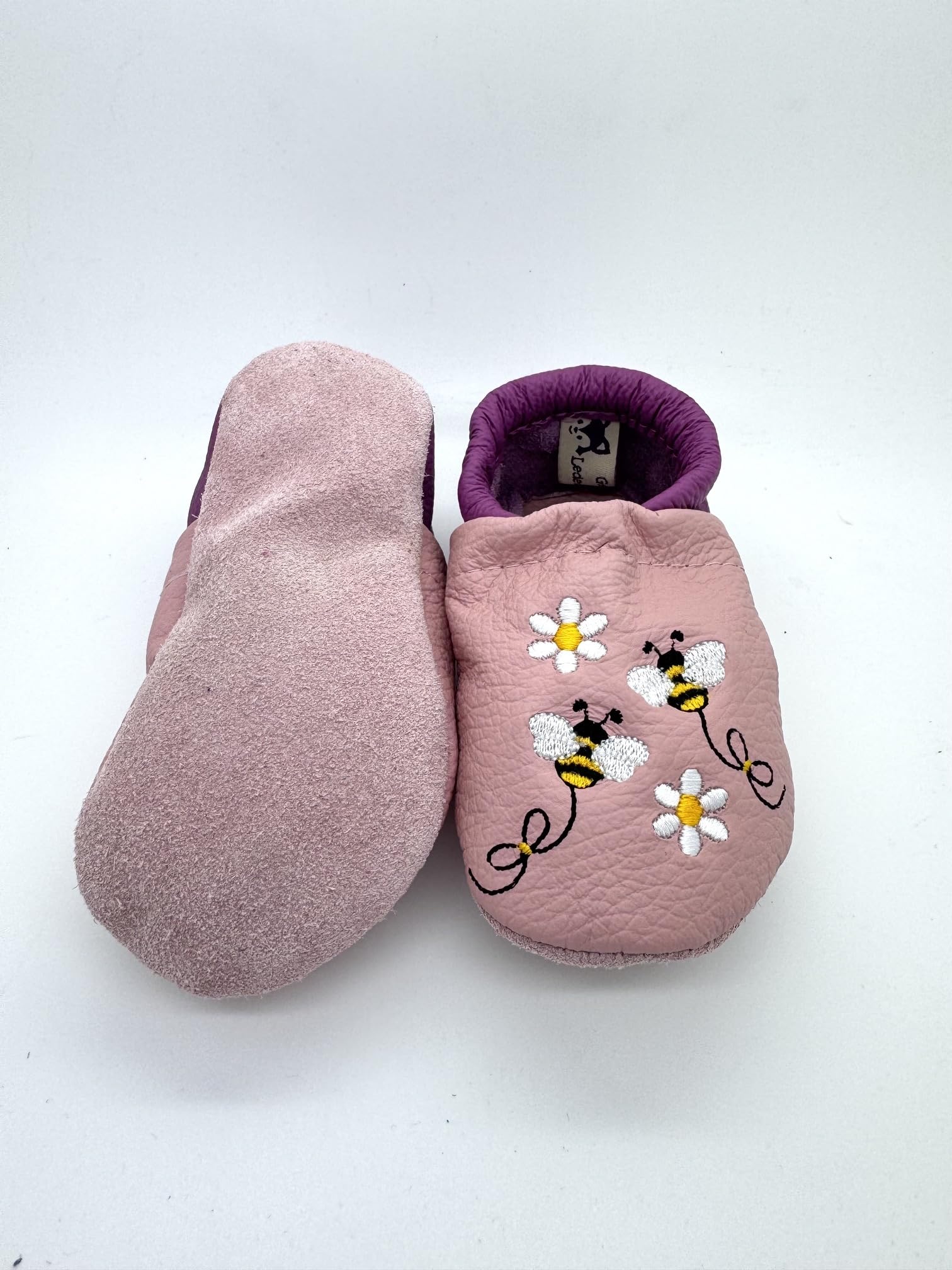 Generisch Personalisierte Krabbelschuhe Lederpuschen mit Bienen und Blüten | Altrosa/Magenta | Lauflernschuhe Baby | Handgemacht in Paderborn | Geschenk