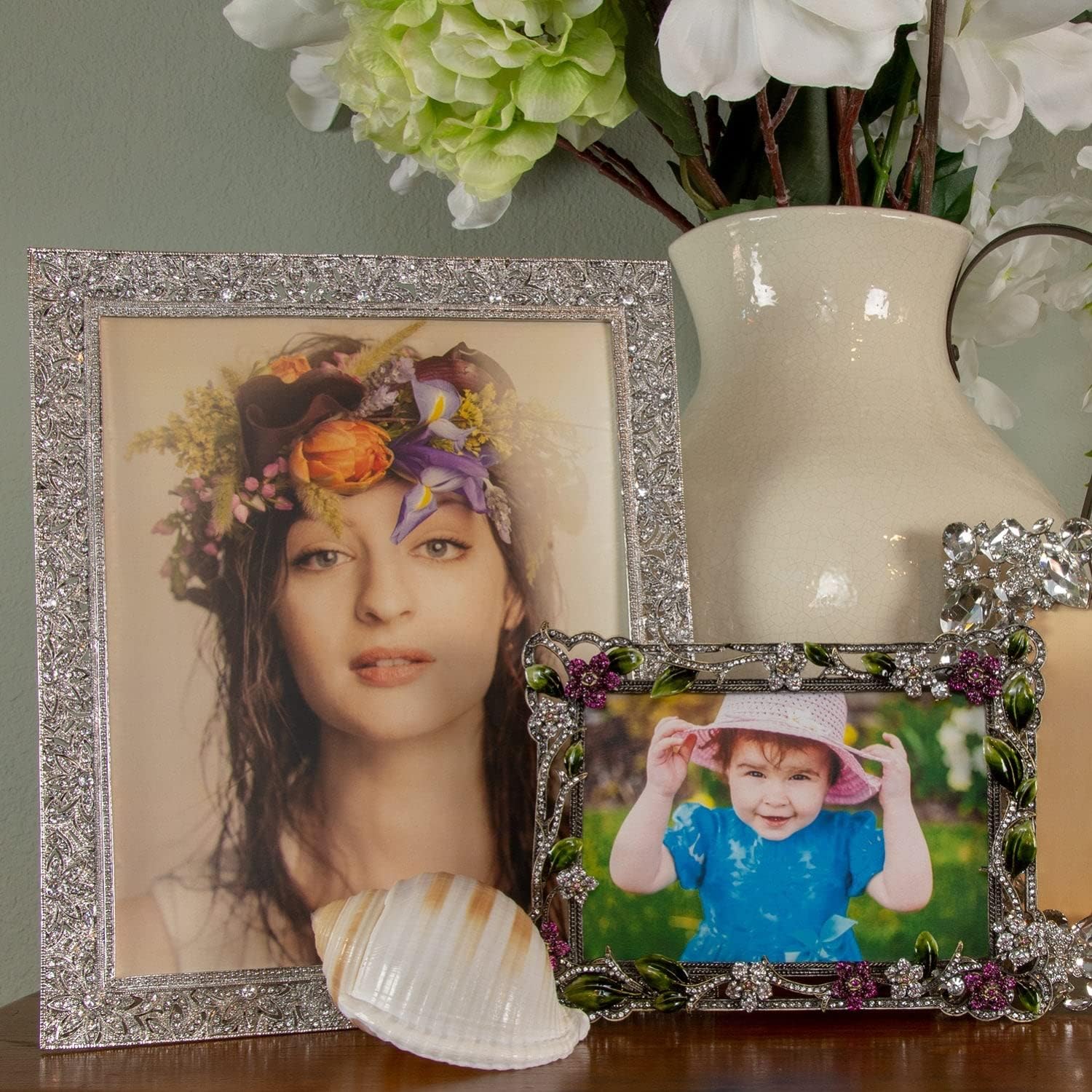 Olivia Riegel Windsor 8" x 10" Frame