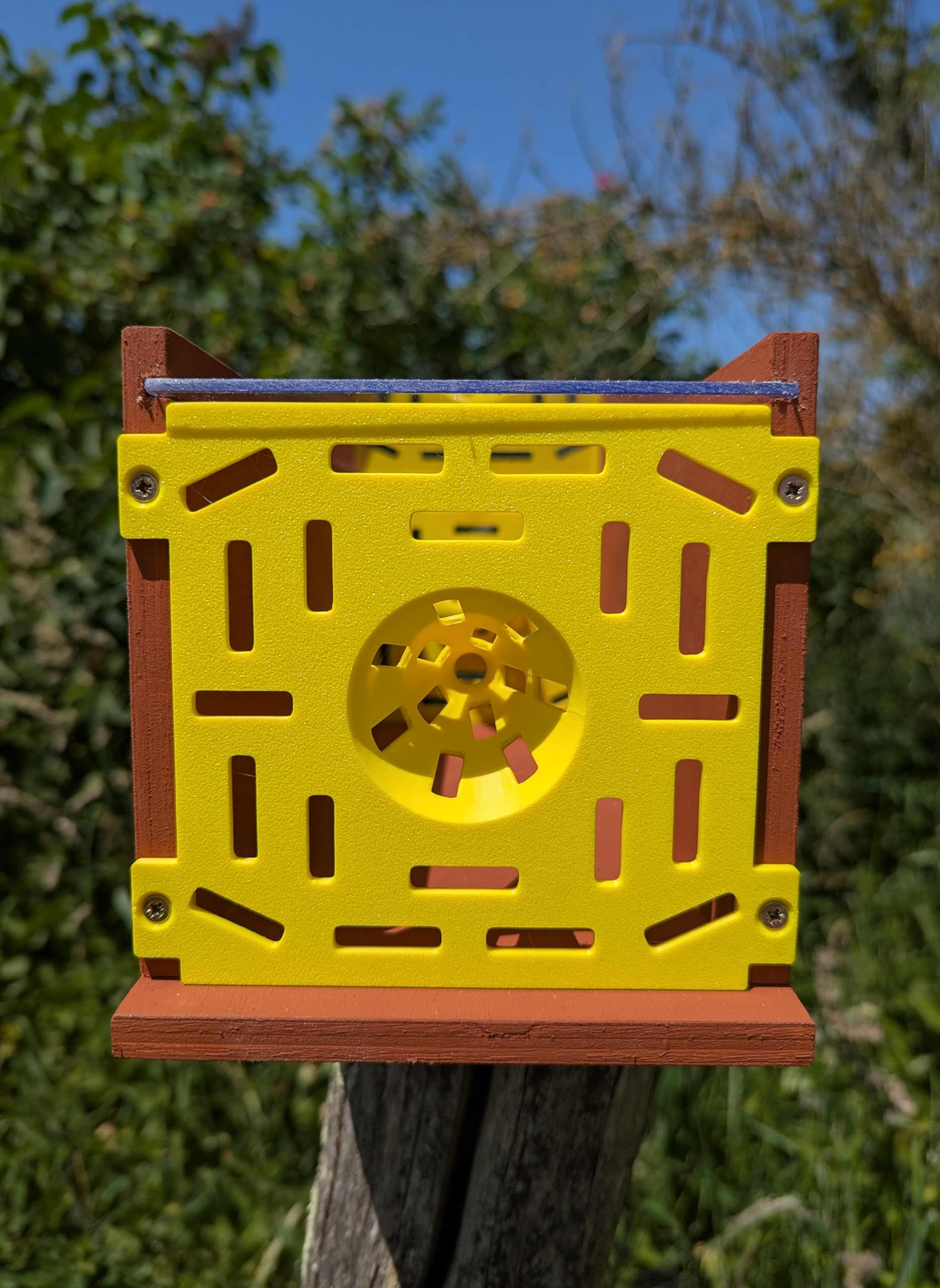 Piège Sélectif pour Frelons Asiatiques, Bois Contreplaqué Okoumé, Peinture à la Farine Rouge, Fabrication Artisanale (Sans kit appât facile)