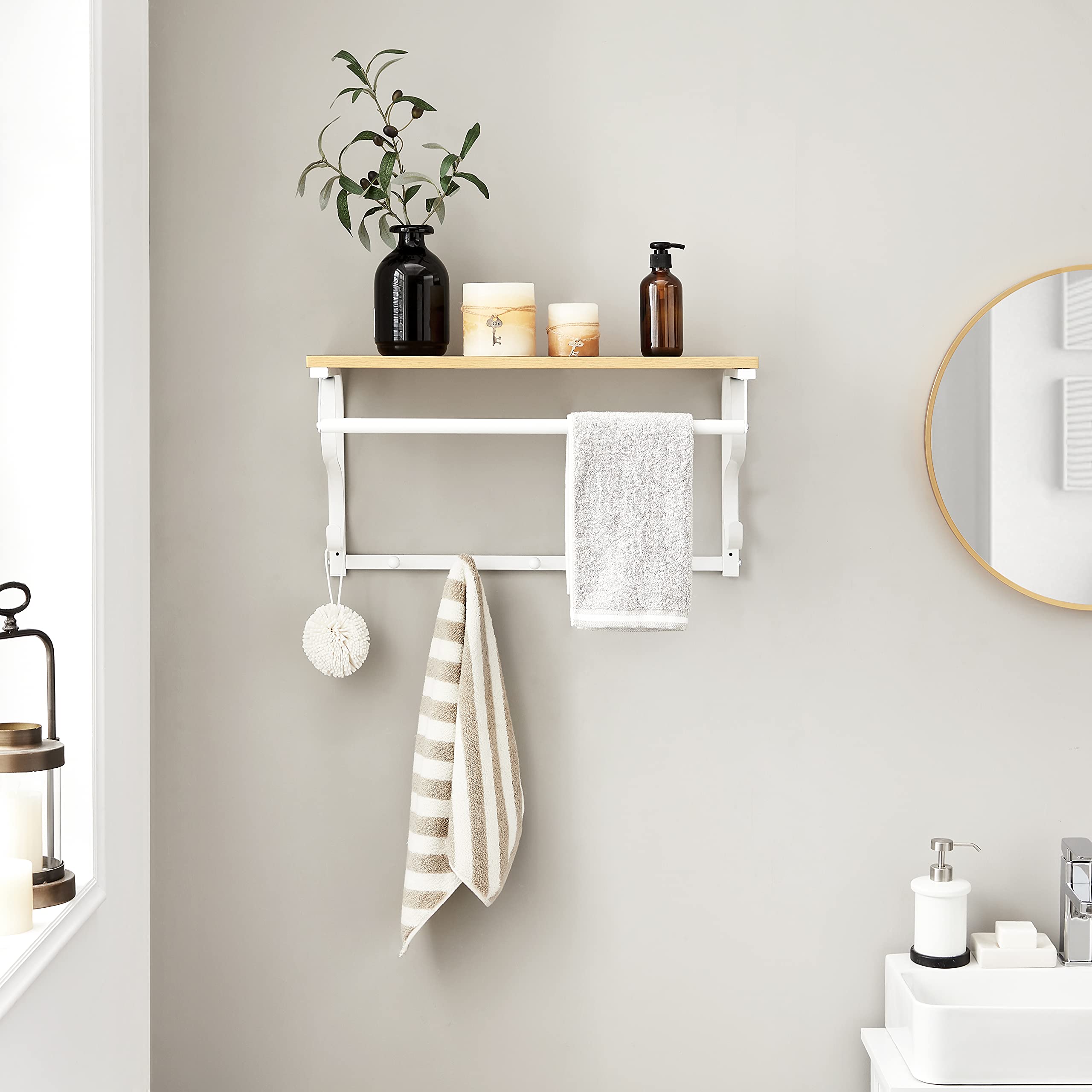 VASAGLE Wandgarderobe, Wandregal mit 5 Haken und Ablage, im Industrie-Design, Hakenleiste mit Hängestange, für Flur, Schlafzimmer, Badezimmer und Wohnzimmer, eichefarben-weiß LCR11WY