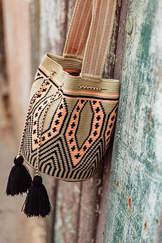 Miniatura 9 de Traditional Best-Selling WAYUU Bag, Original Crochet Crossbody, Handmade Colombian Bucket Bag, Ethical Purse, Artisanmade Mochila. (Guariche)