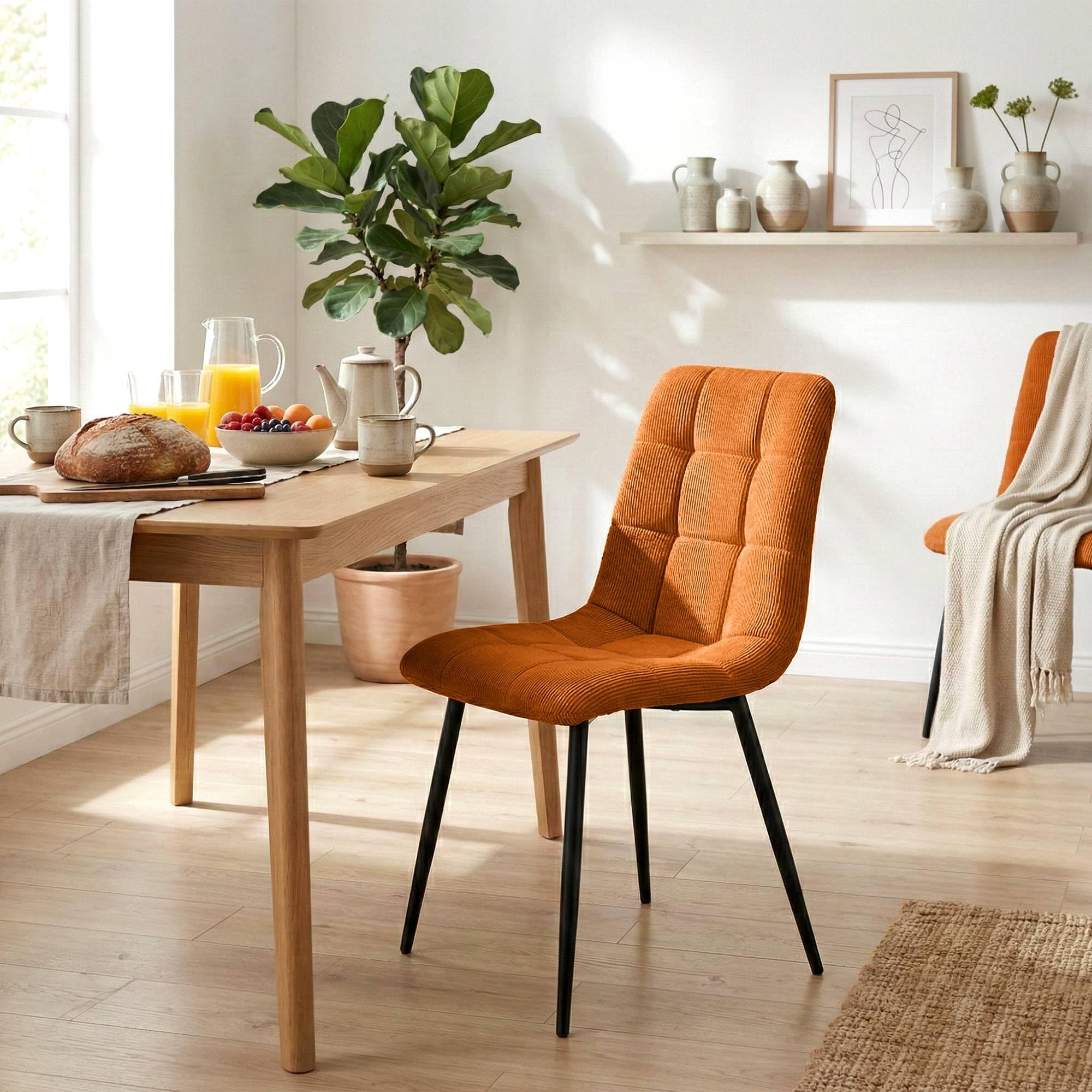 CLP Esszimmerstühle 2er Set gepolstert Antibes, Küchenstühle mit Lehne und Cordbezug, Metallgestell bis 150 kg belastbar | Farbe orange